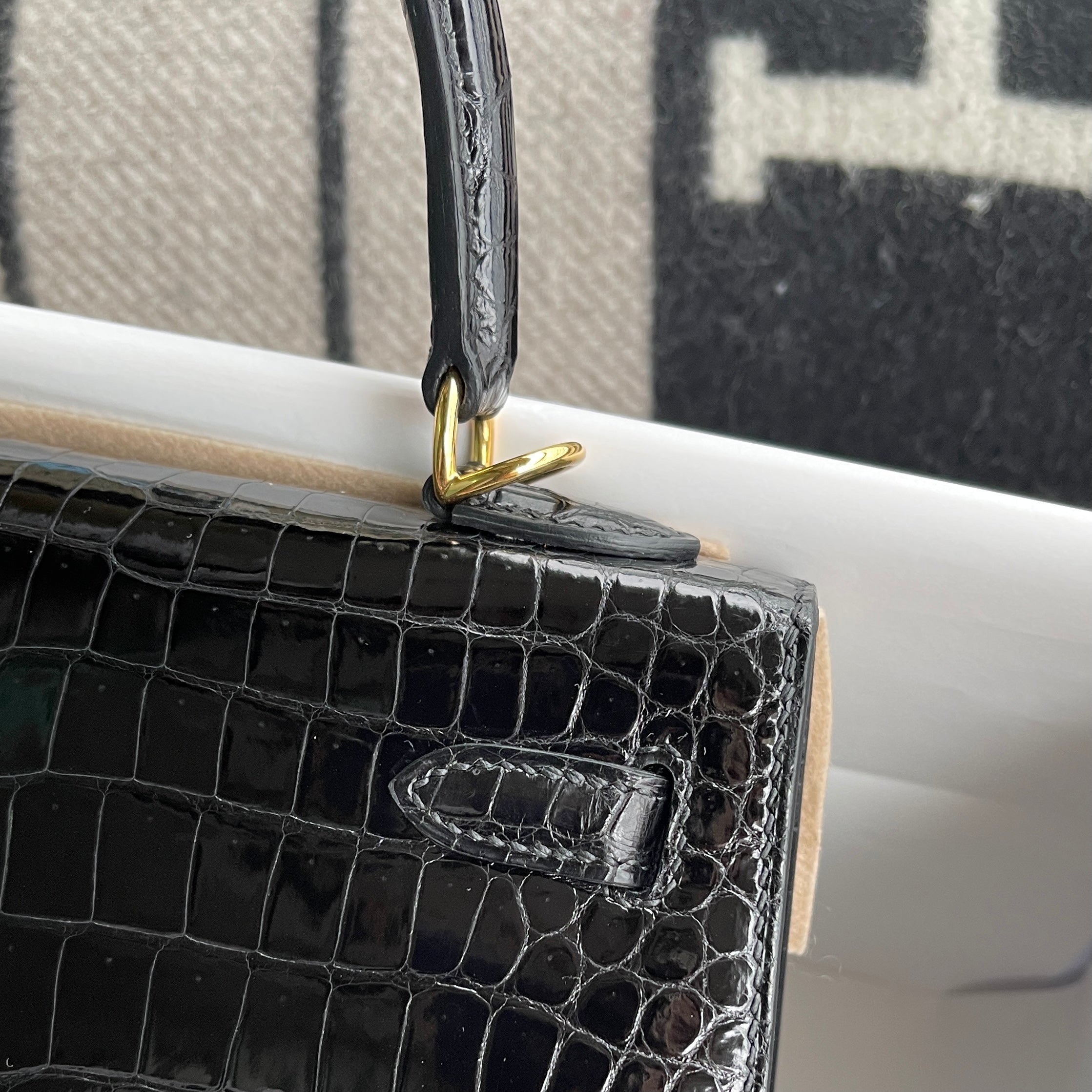 KELLY 25 SHINY (LISSE) PROSUS CROCODILE LEATHER NOIR (BLACK) WITH GOLD HARDWARE (GHW)