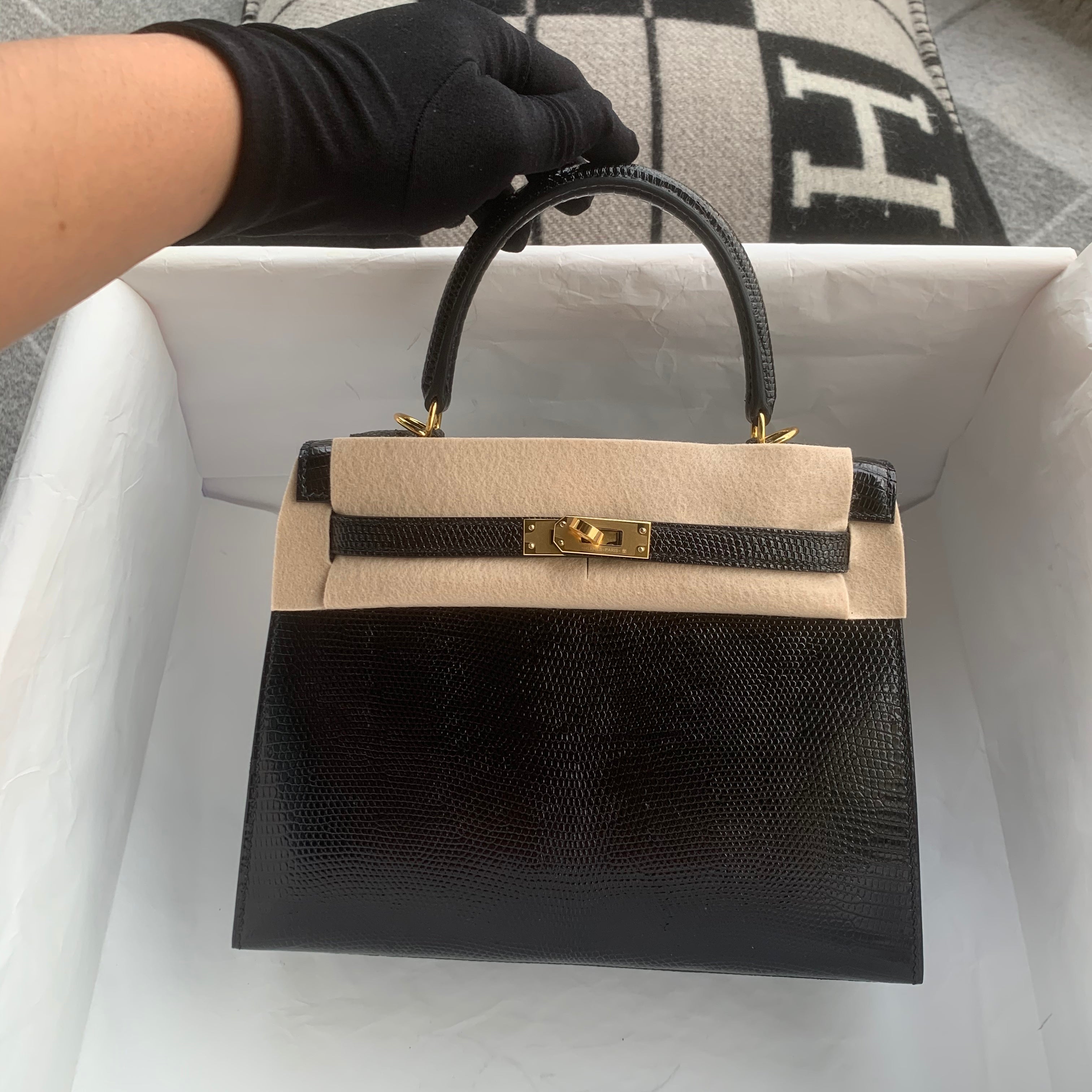 KELLY 25 LIZARD LEATHER NOIR (BLACK) WITH GOLD HARDWARE (GHW)