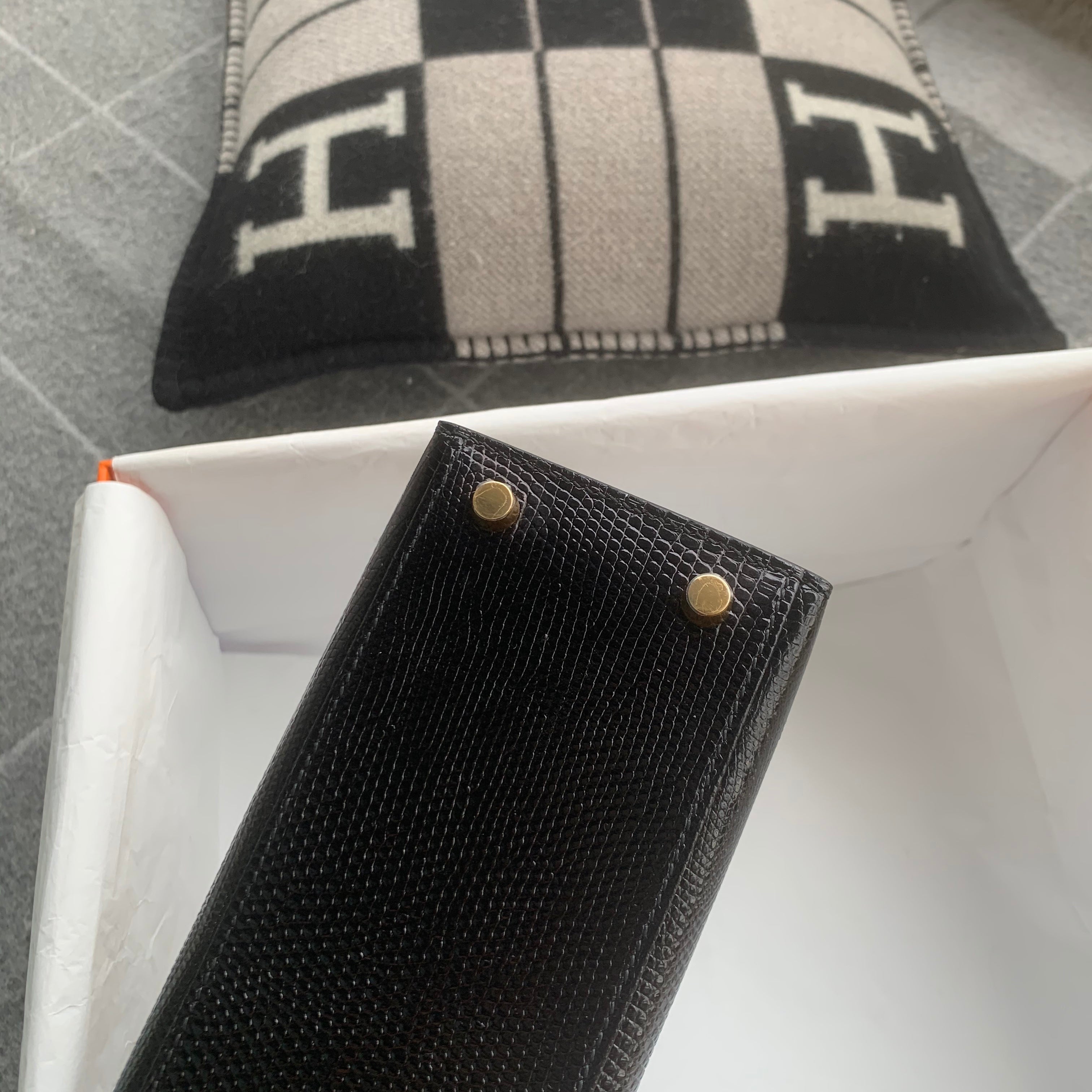 KELLY 25 LIZARD LEATHER NOIR (BLACK) WITH GOLD HARDWARE (GHW)