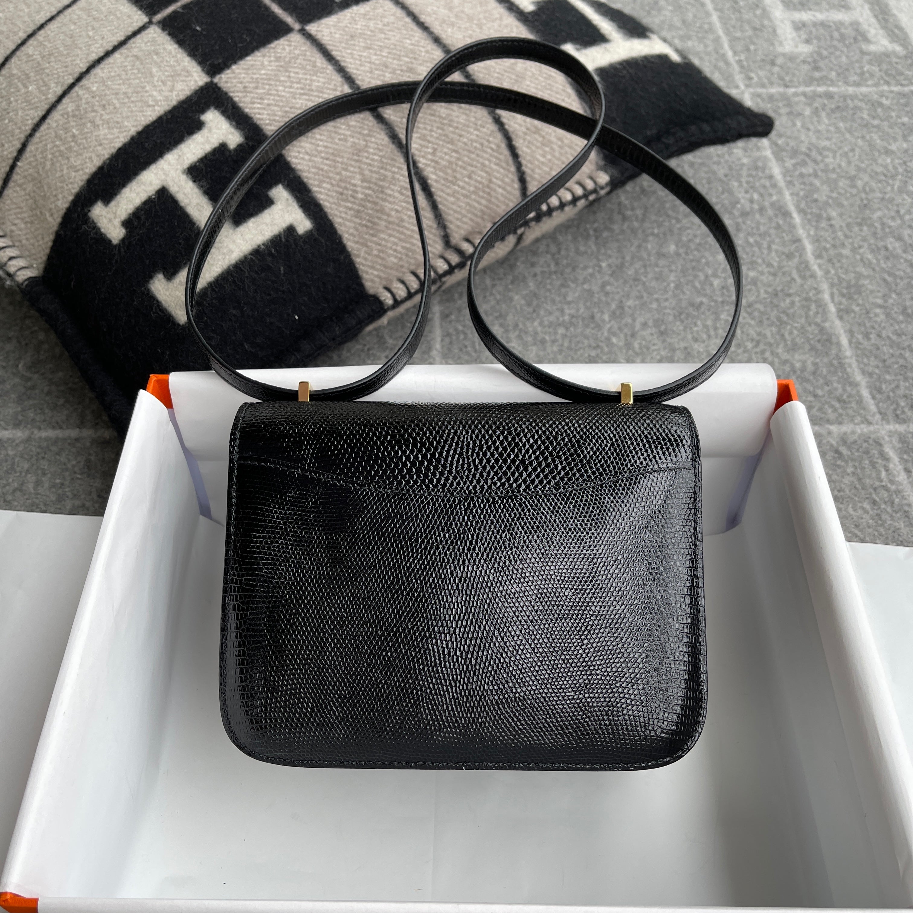 CONSTANCE 18 (MINI) LIZARD LEATHER NOIR (BLACK) WITH GOLD HARDWARE (GHW)