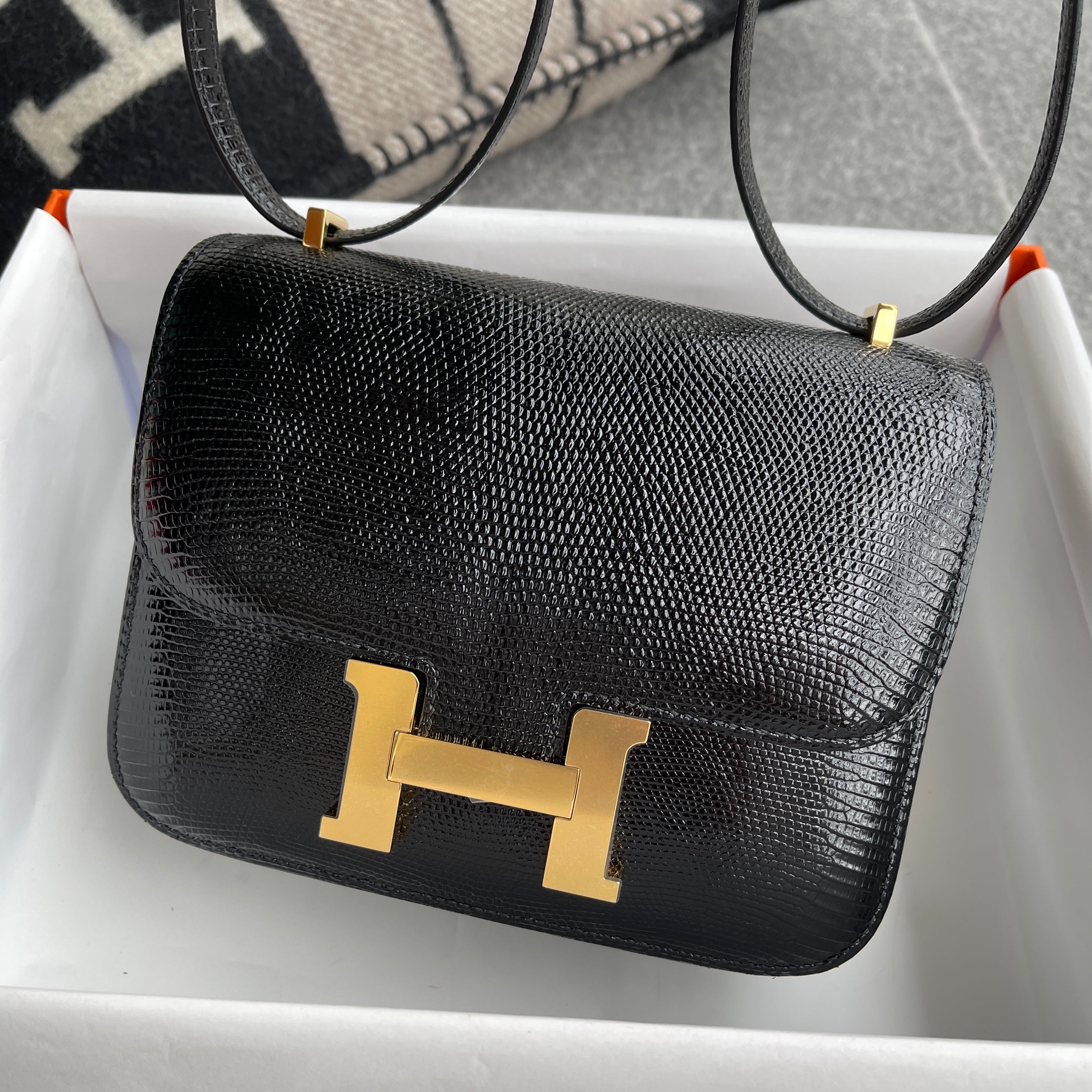 CONSTANCE 18 (MINI) LIZARD LEATHER NOIR (BLACK) WITH GOLD HARDWARE (GHW)