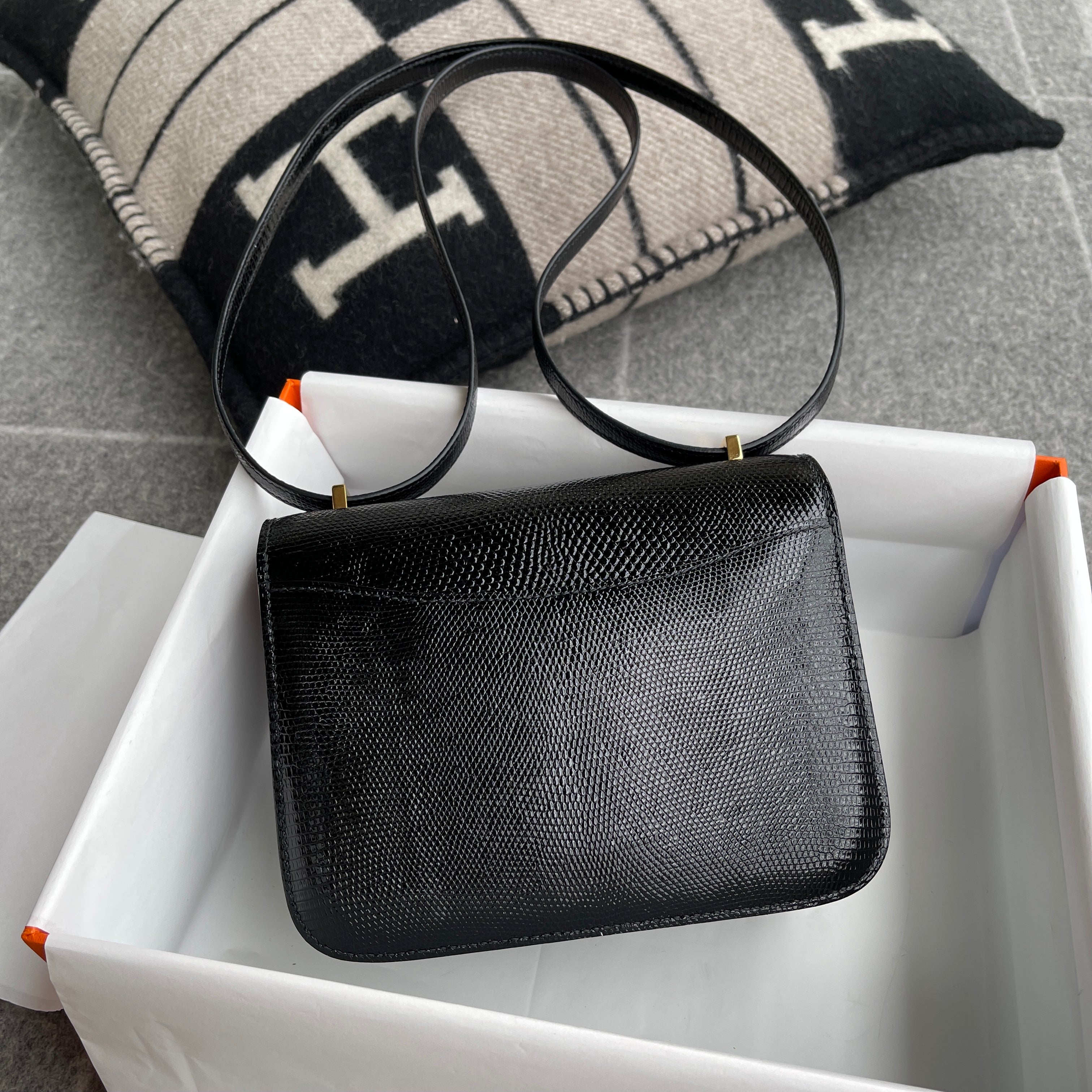 CONSTANCE 18 (MINI) LIZARD LEATHER NOIR (BLACK) WITH GOLD HARDWARE (GHW)