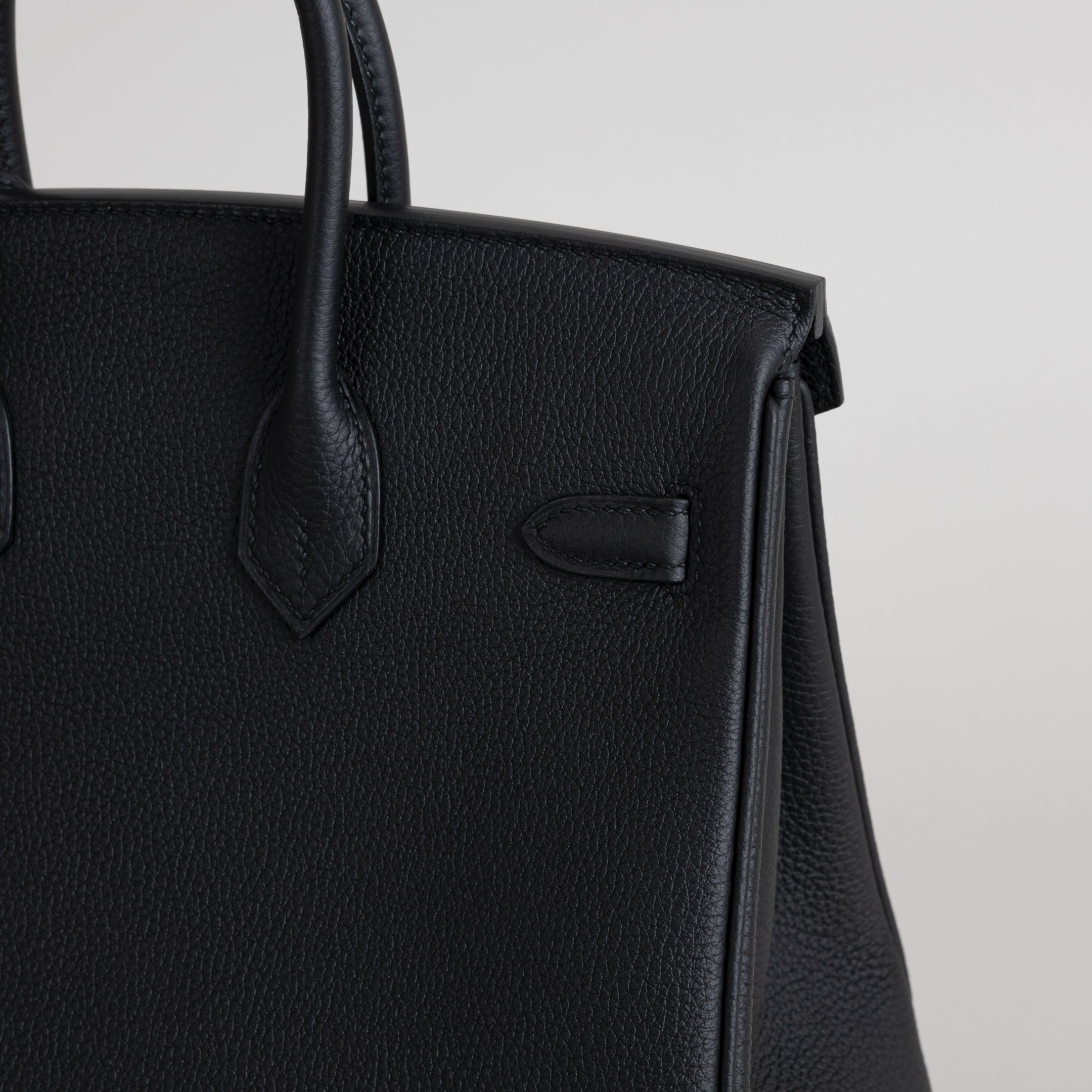 BIRKIN 25 TOGO LEATHER NOIR (BLACK) WITH GOLD HARDWARE (GHW)