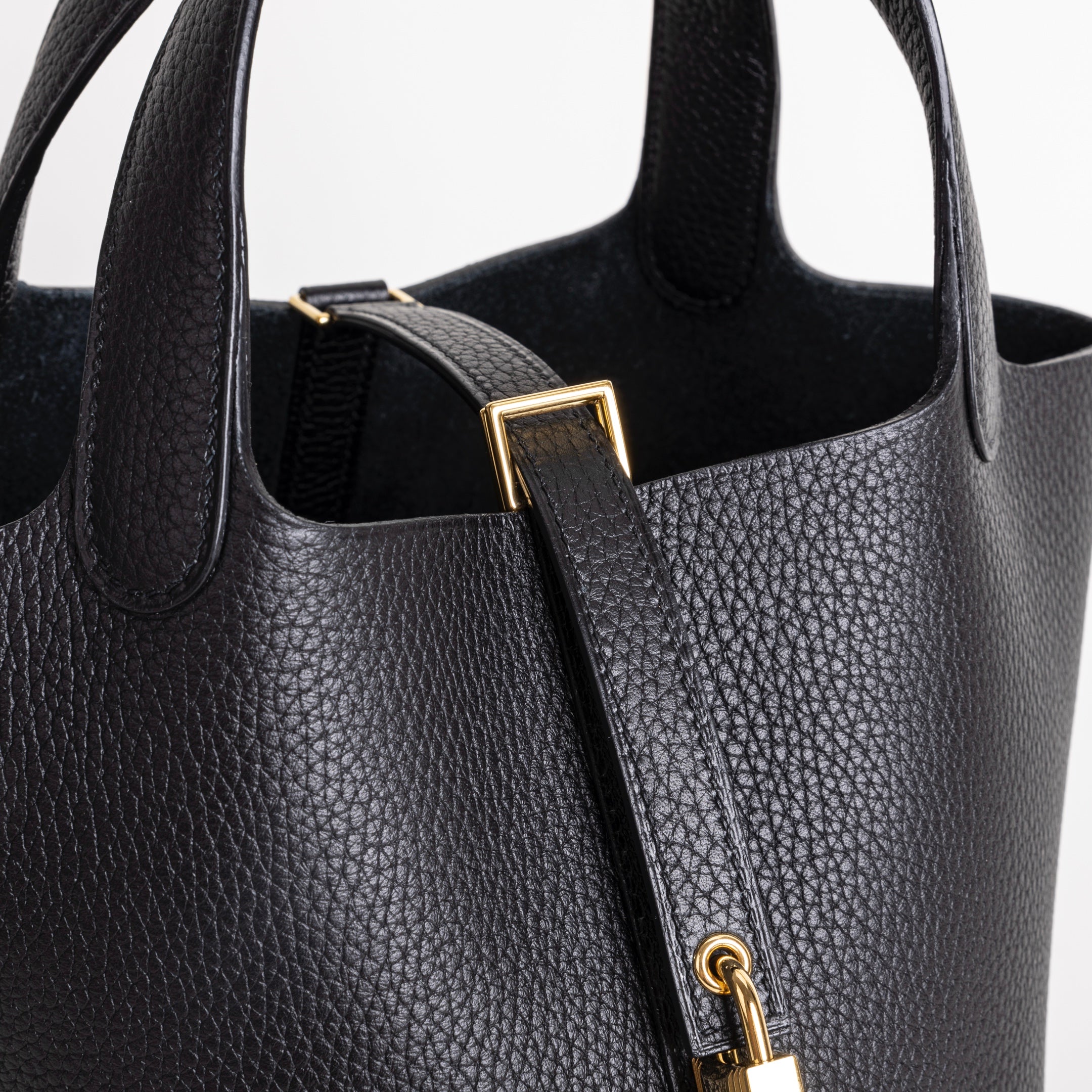 PICOTIN 18 LOCK CLEMENCE LEATHER NOIR (BLACK) WITH GOLD HARDWARE (GHW)