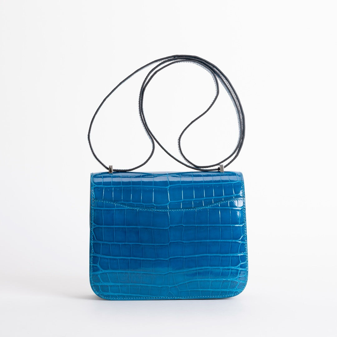 CONSTANCE 18 (MINI) SHINY (LISSE) NILOTICUS CROCODILE LEATHER BLEU IZMIR WITH PALLADIUM HARDWARE (PHW) LIZARD BUCKLE