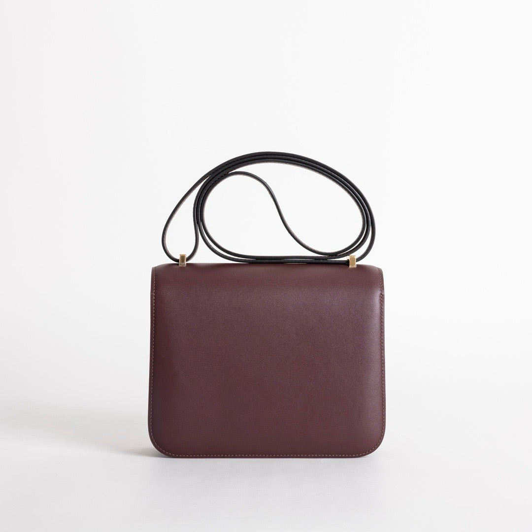 CONSTANCE 18 (MINI) SWIFT LEATHER BORDEAUX WITH GOLD HARDWARE (GHW)