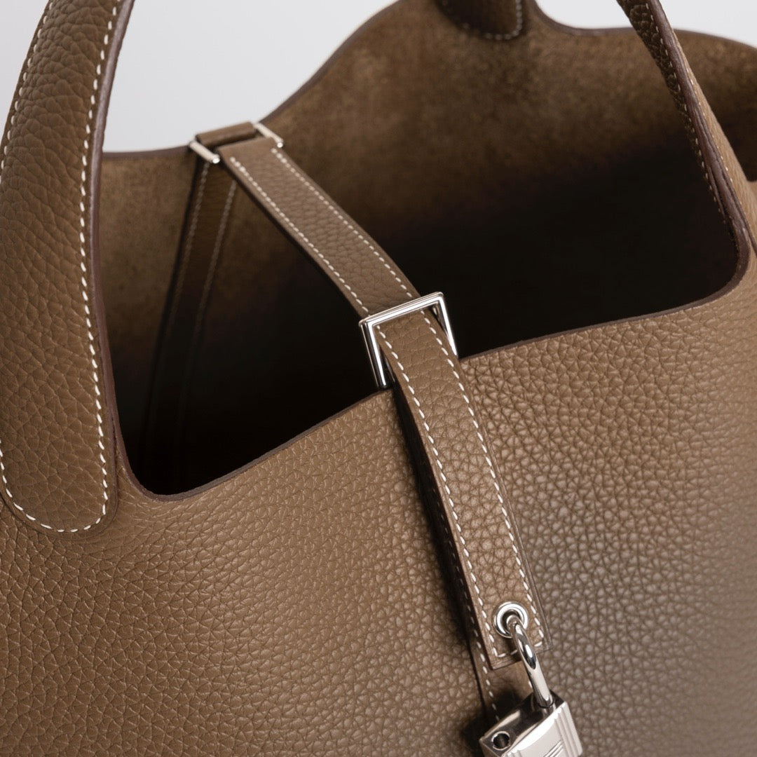 PICOTIN 22 LOCK CLEMENCE LEATHER ETOUPE WITH PALLADIUM HARDWARE (PHW)