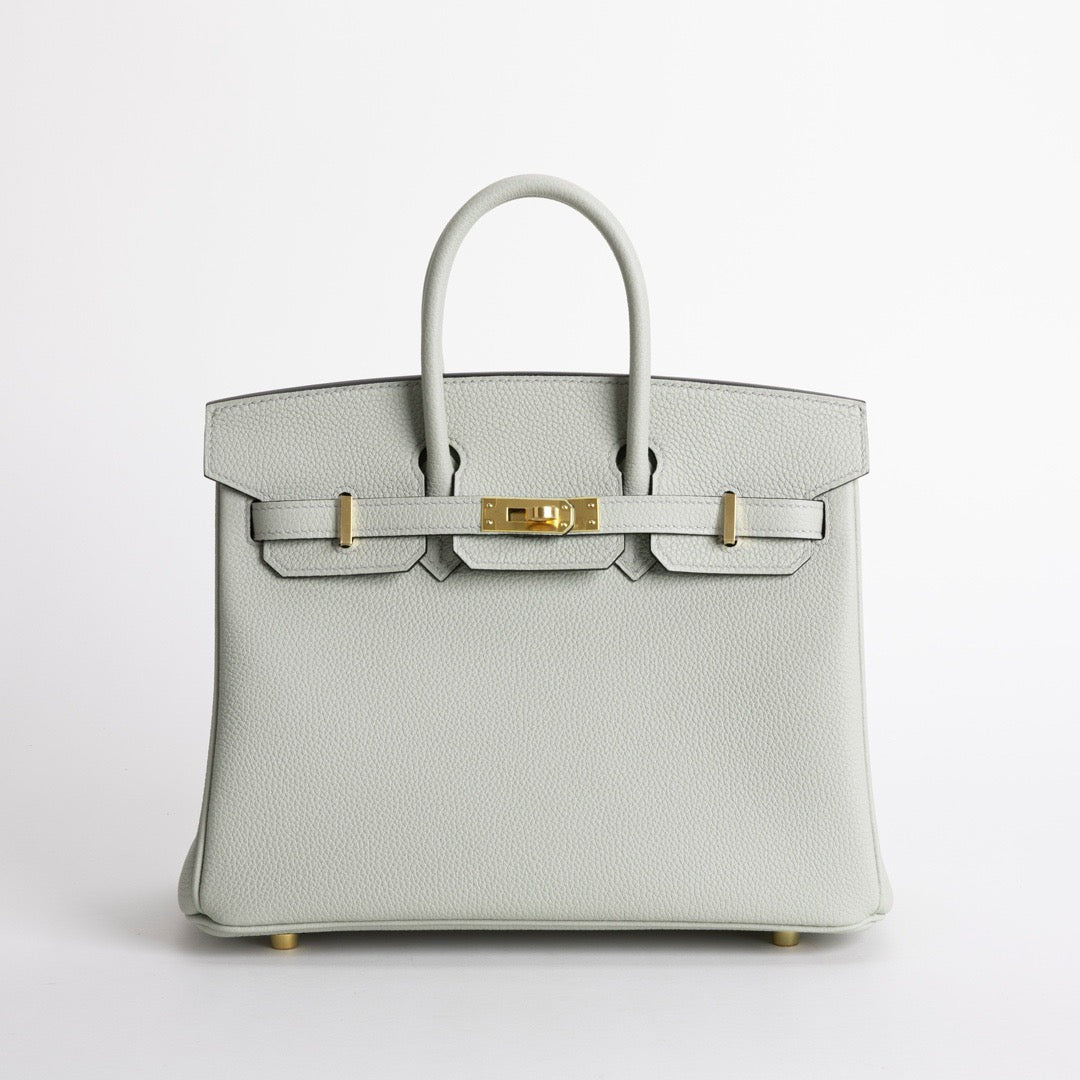 BIRKIN 25 TOGO LEATHER GRIS NEVE WITH GOLD HARDWARE (GHW)
