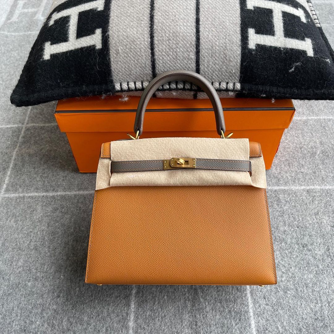 KELLY 25 EPSOM LEATHER HORSESHOE STAMP (HSS) BI-COLOR TOFFEE & ETAIN WITH GOLD HARDWARE (GHW)