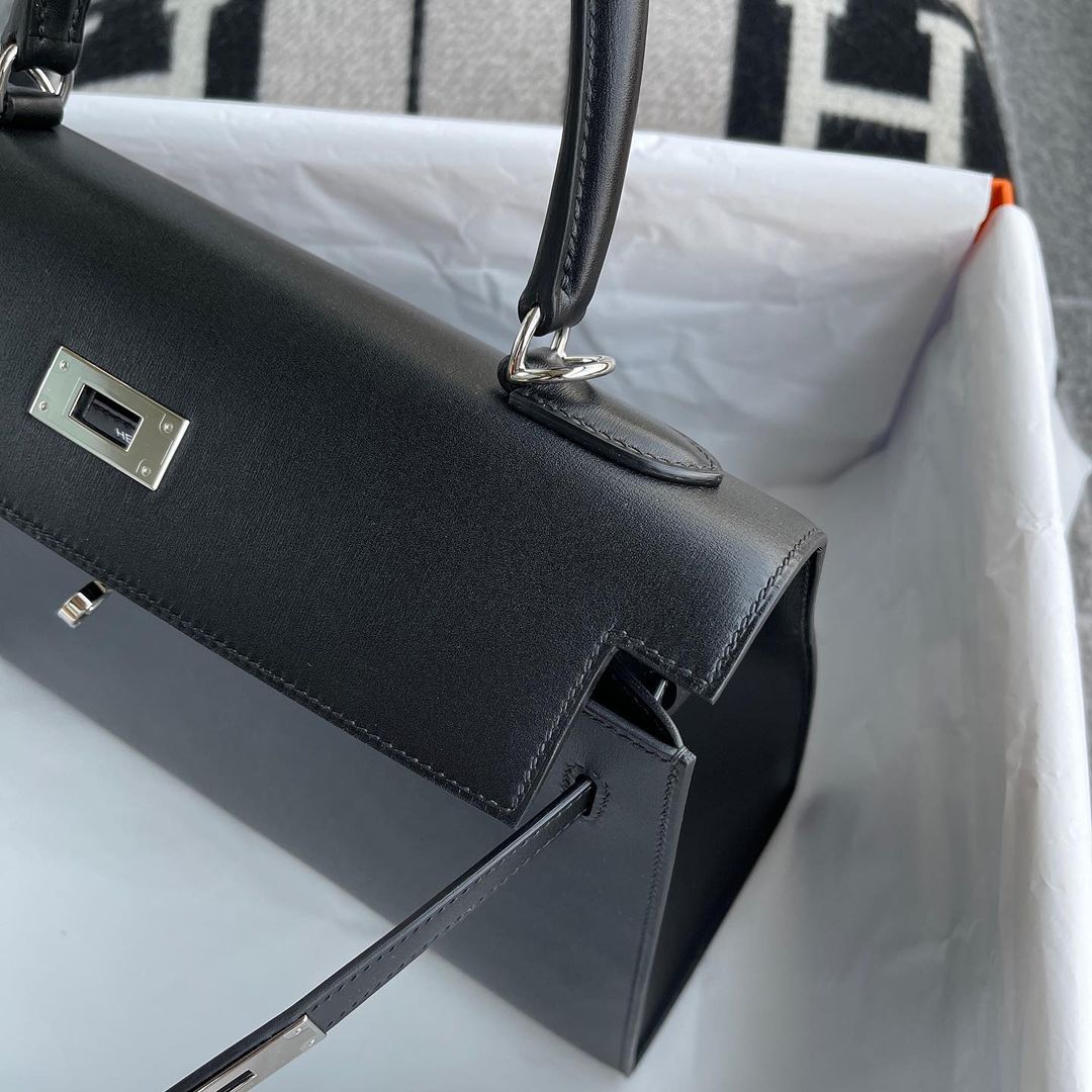 KELLY 32 BLACK BOX CALF LEATHER WITH PALLADIUM HARDWARE (PHW)