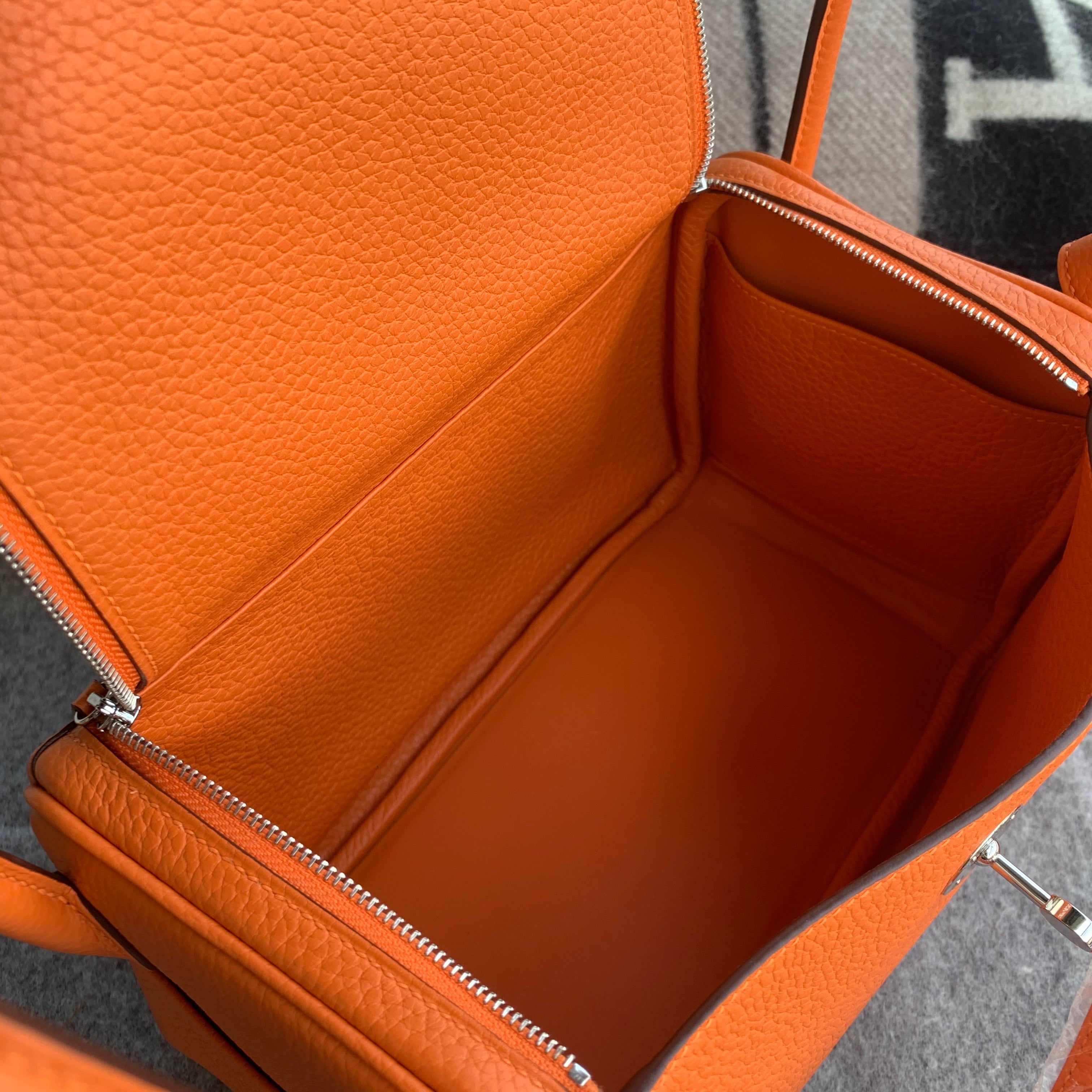 LINDY 26 CLEMENCE LEATHER ORANGE WITH PALLADIUM HARDWARE (PHW)