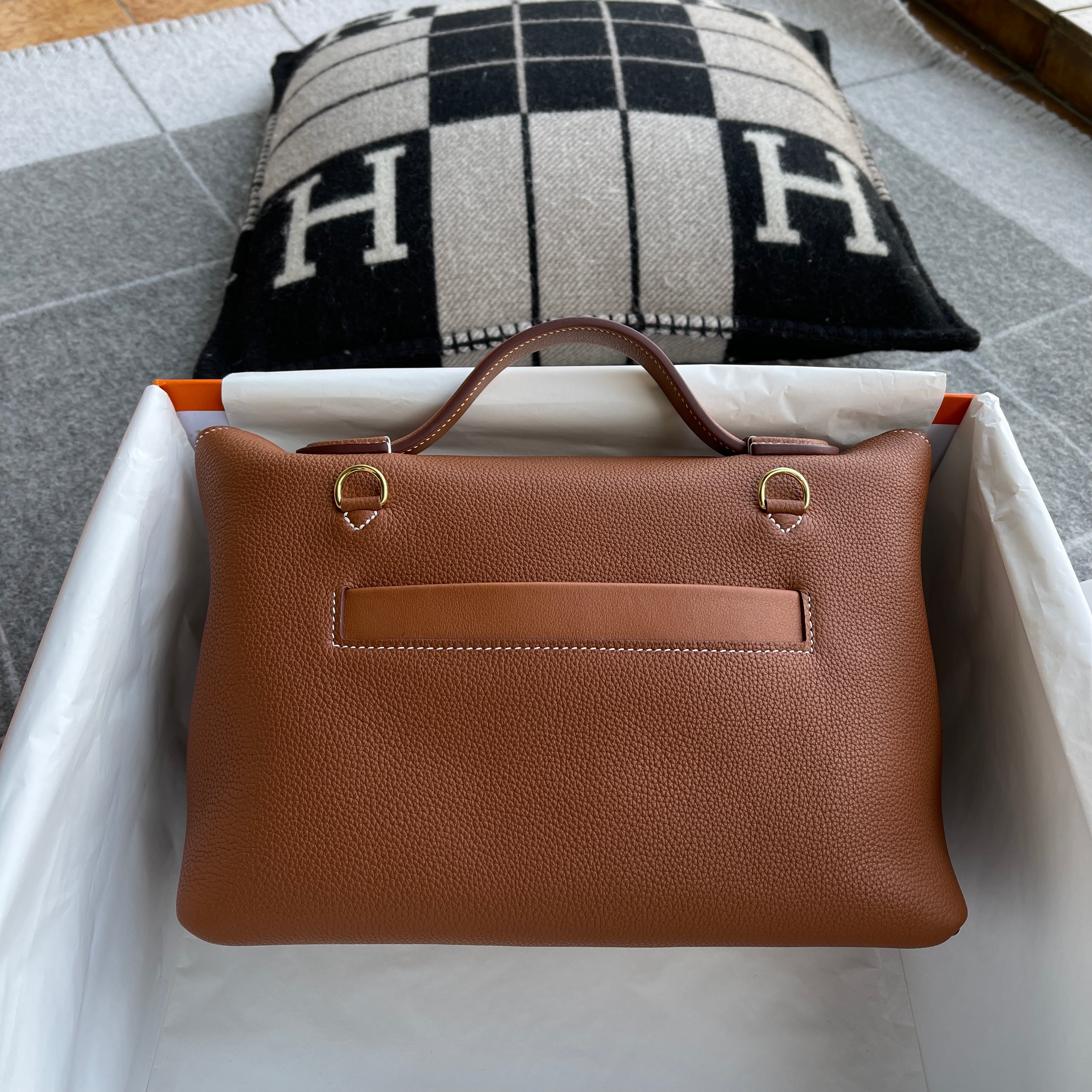 24/24 (29) TOGO & SWIFT LEATHER GOLD WITH GOLD HARDWARE (GHW)