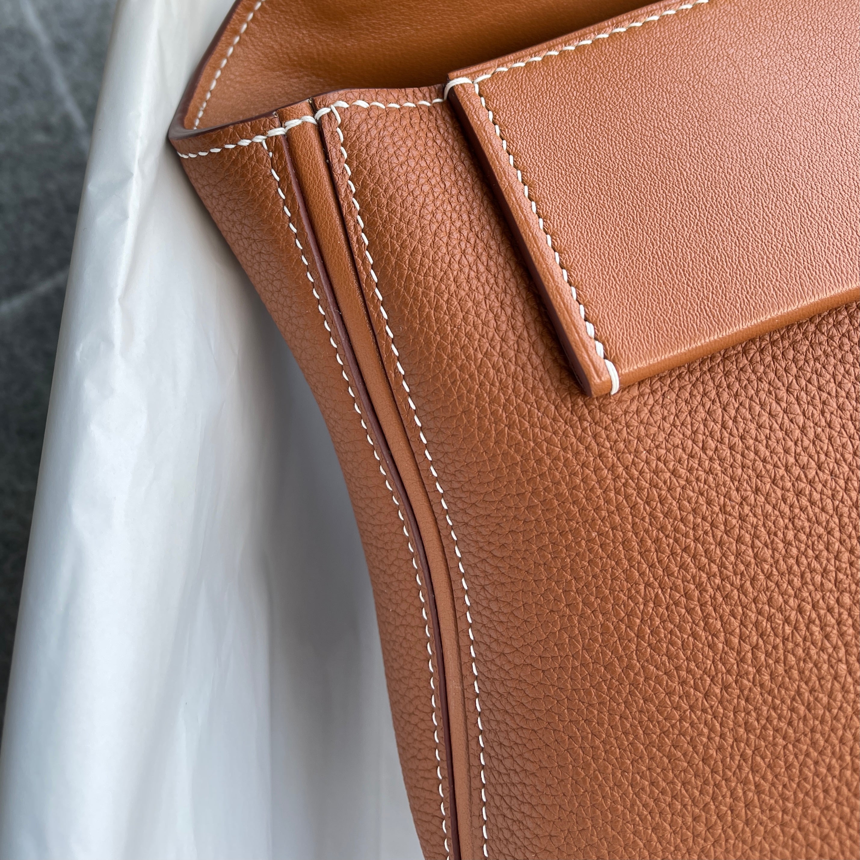 24/24 (29) TOGO & SWIFT LEATHER GOLD WITH GOLD HARDWARE (GHW)