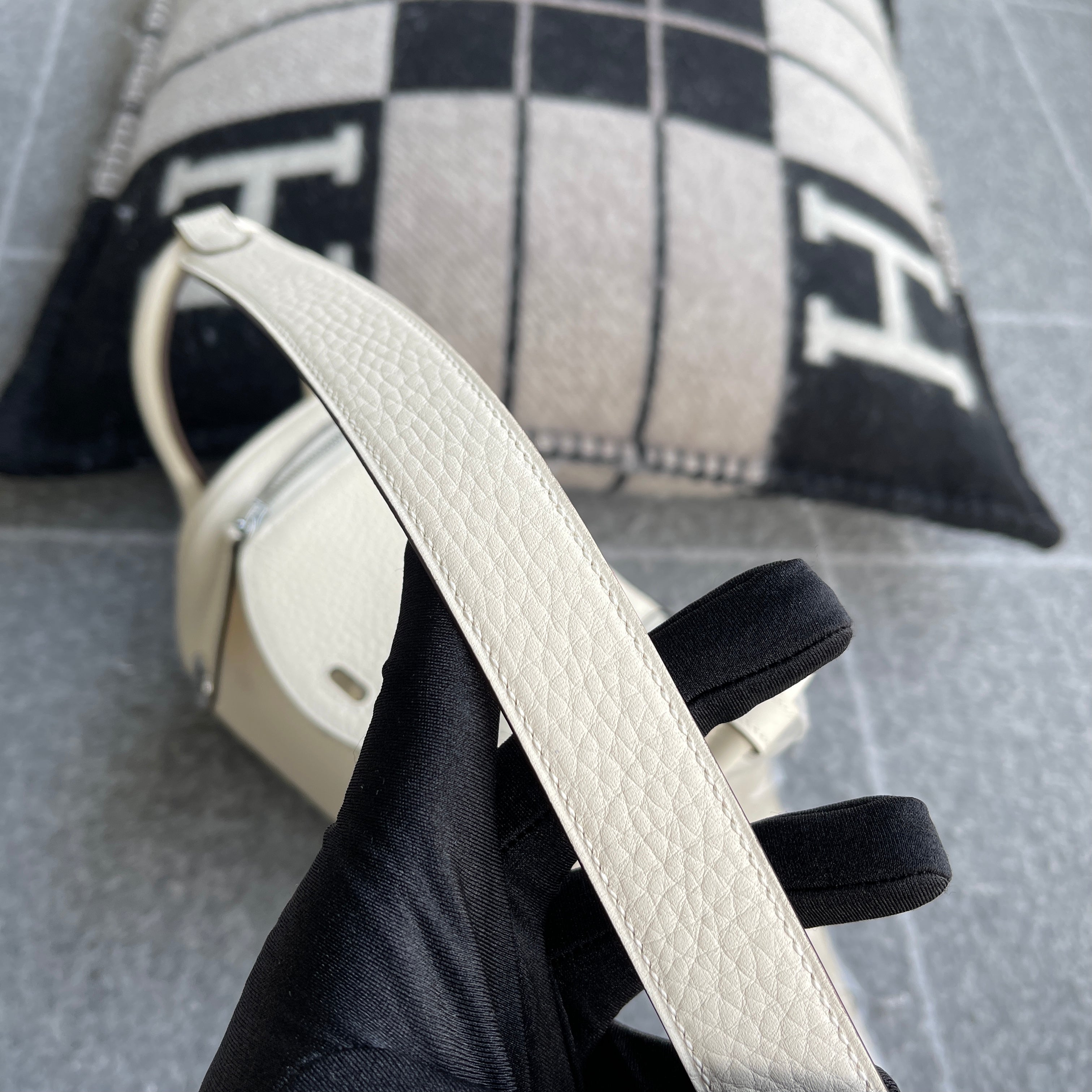 MINI LINDY 20 CLEMENCE LEATHER NATA WITH PALLADIUM HARDWARE (PHW)