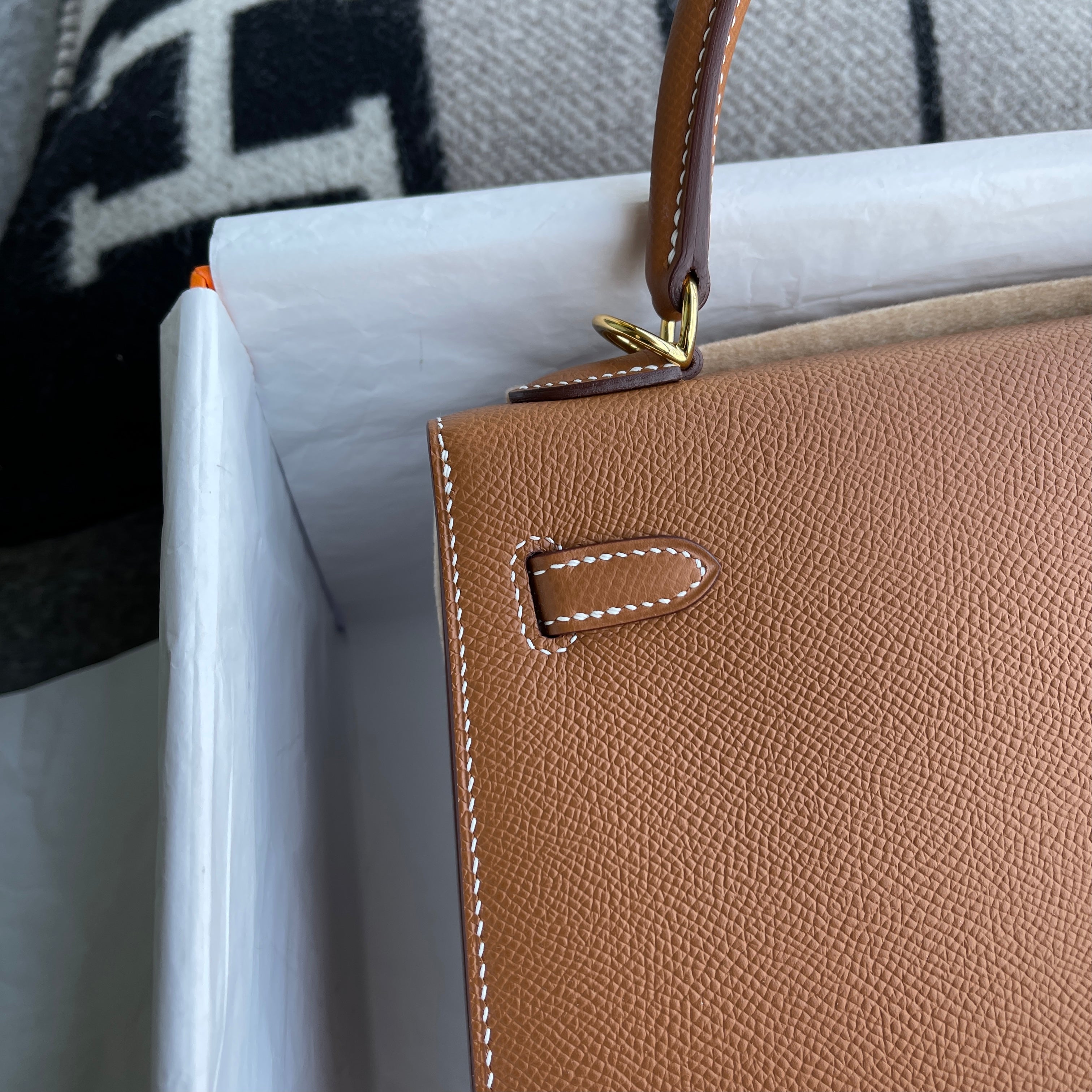 KELLY 25 EPSOM LEATHER GOLD WITH GOLD HARDWARE (GHW)