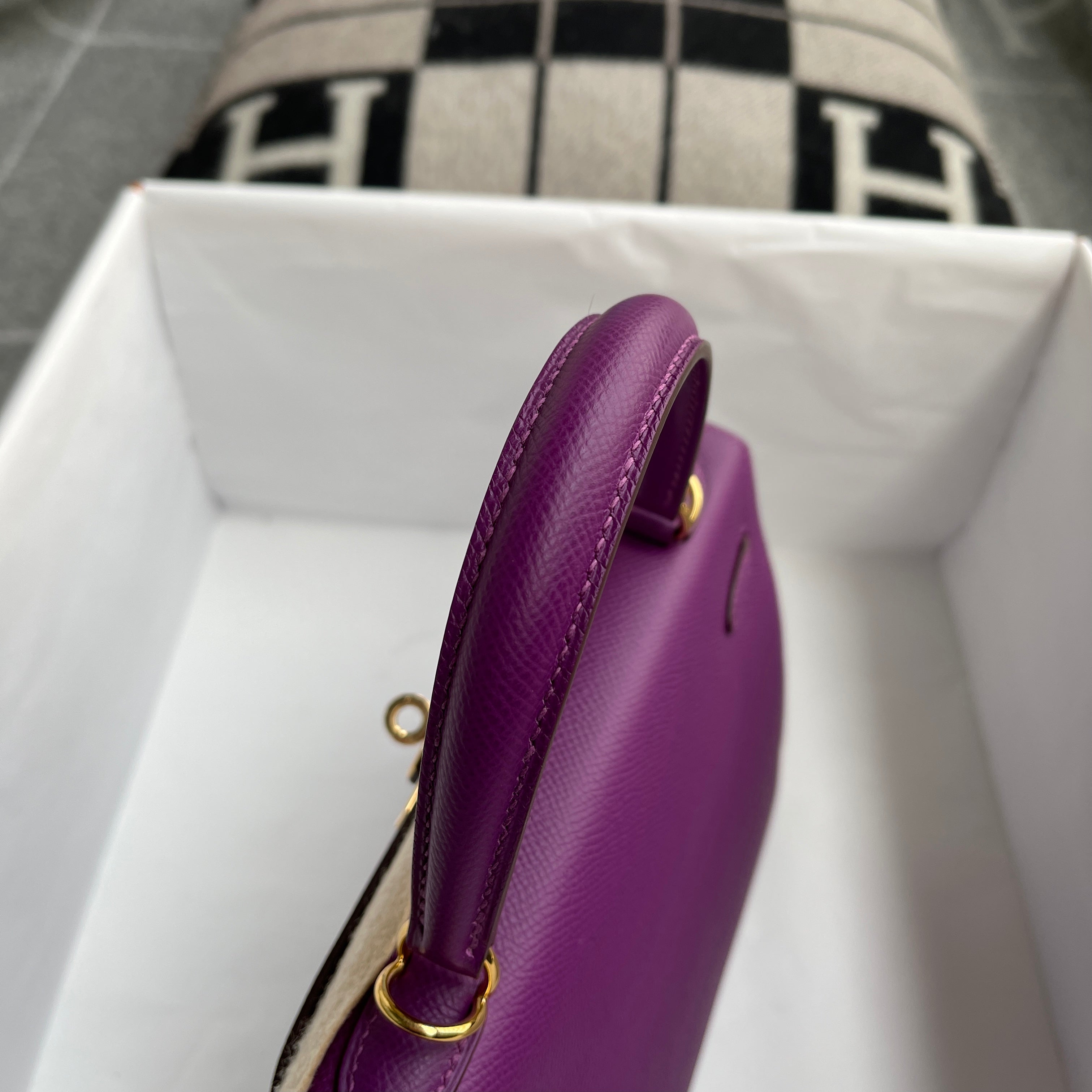 KELLY 25 EPSOM LEATHER ANEMONE WITH GOLD HARDWARE (GHW)