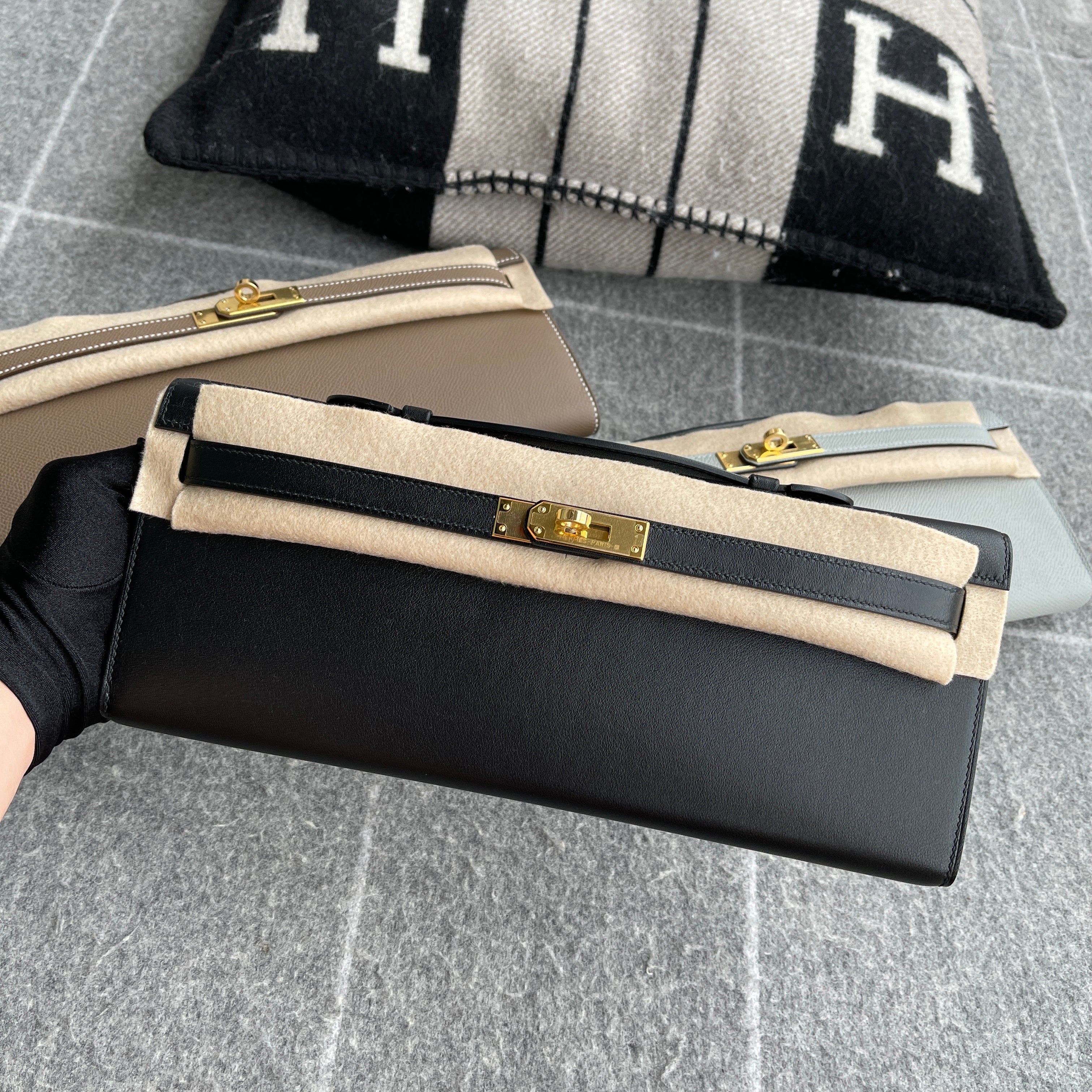 KELLY CUT SWIFT LEATHER NOIR (BLACK) WITH GOLD HARDWARE (GHW)