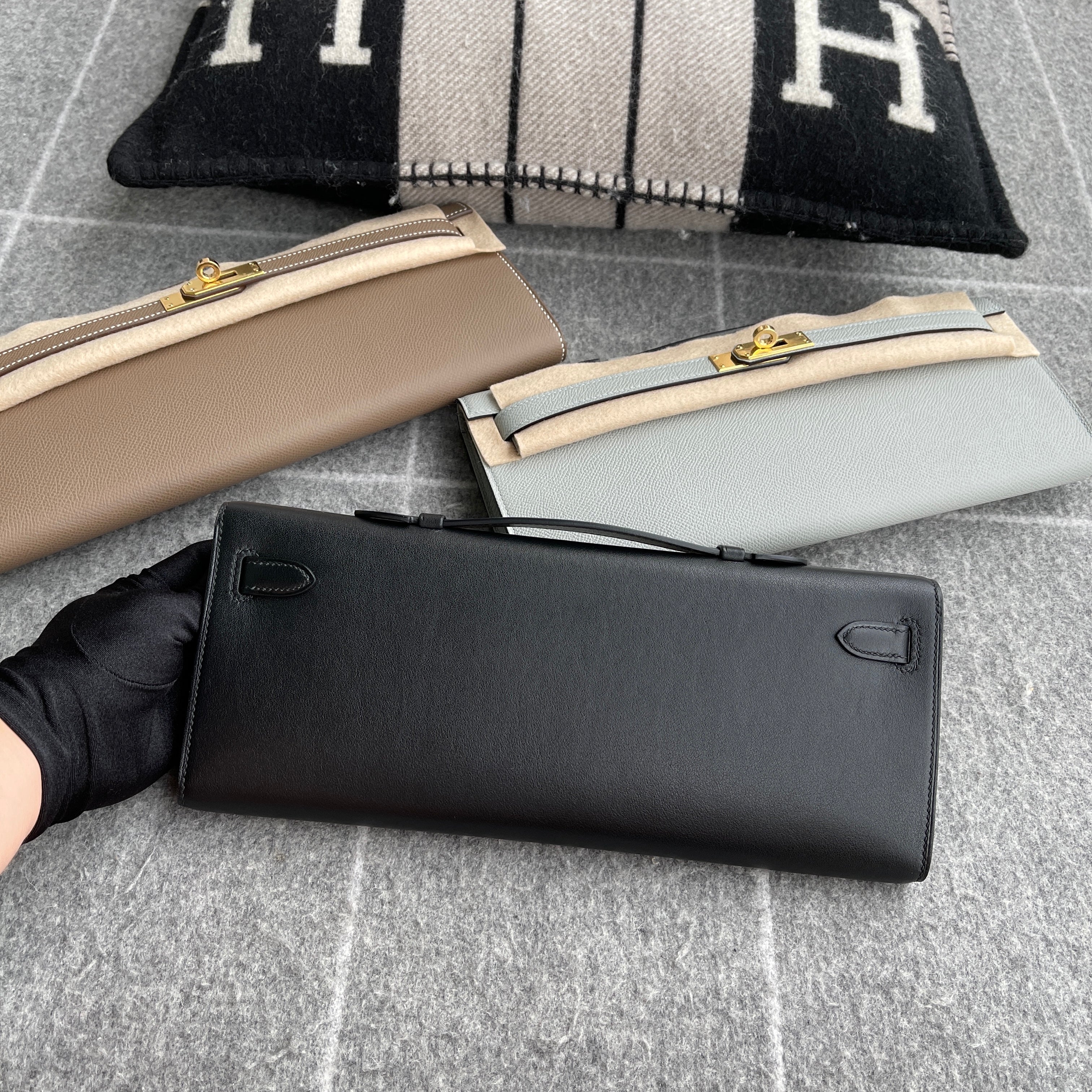 KELLY CUT SWIFT LEATHER NOIR (BLACK) WITH GOLD HARDWARE (GHW)