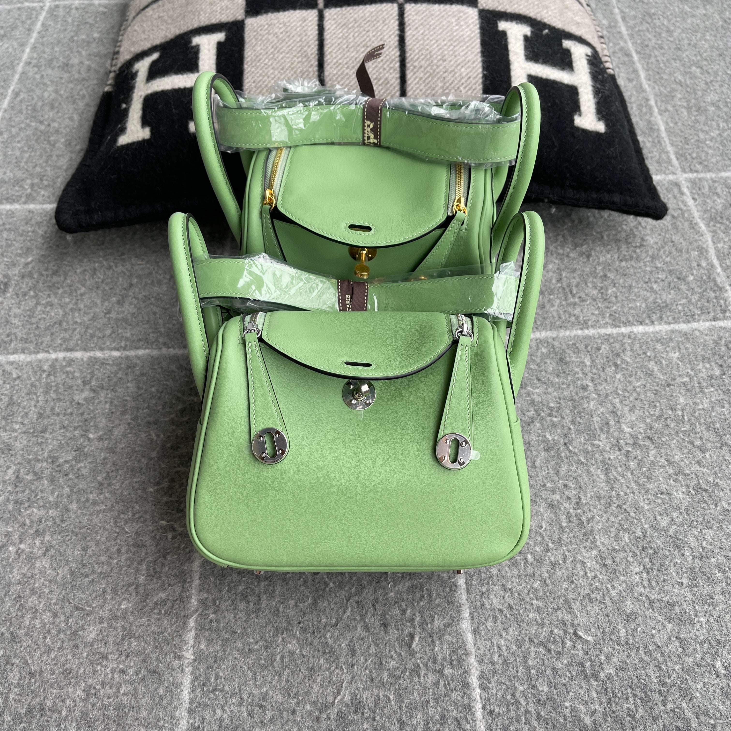 MINI LINDY 20 SWIFT LEATHER VERT CRIQUET WITH PALLADIUM HARDWARE (PHW)
