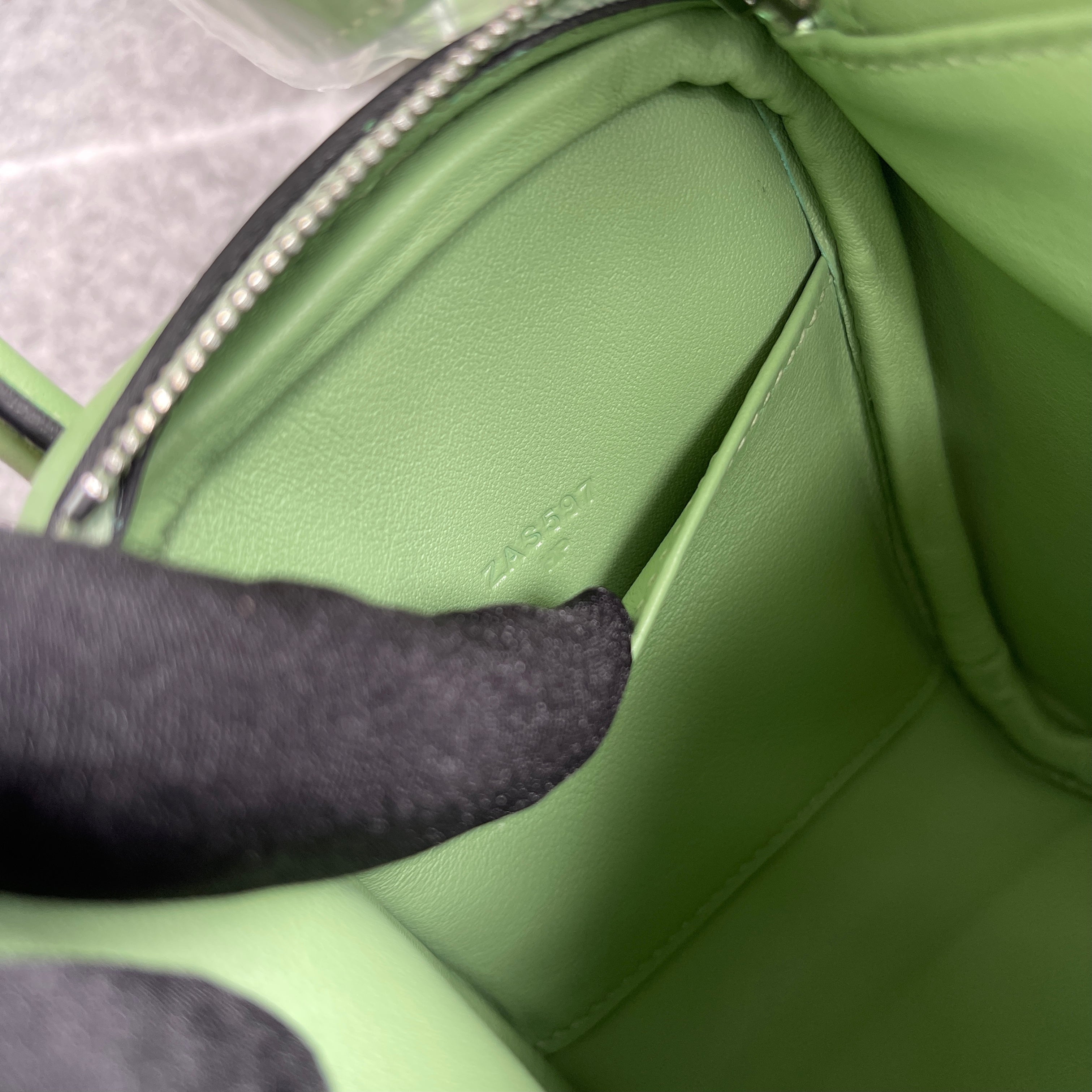 MINI LINDY 20 SWIFT LEATHER VERT CRIQUET WITH PALLADIUM HARDWARE (PHW)