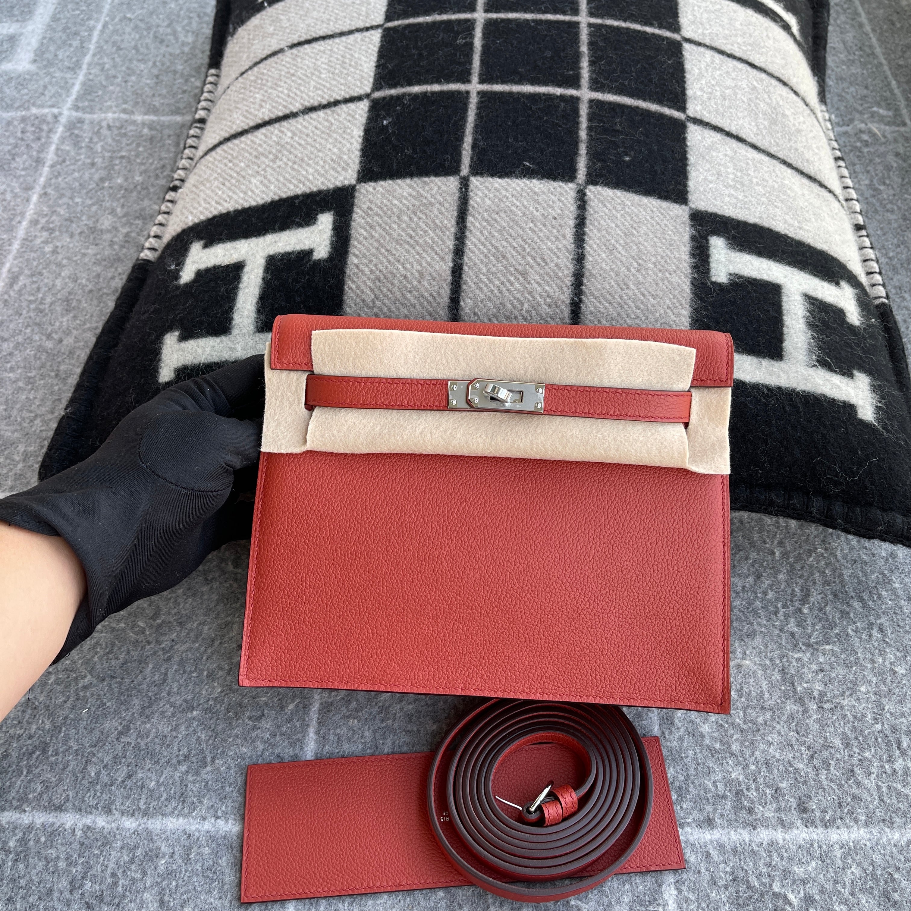 KELLY DANSE EVERCOLOR LEATHER TERRE BATTUE WITH PALLADIUM HARDWARE (PHW)