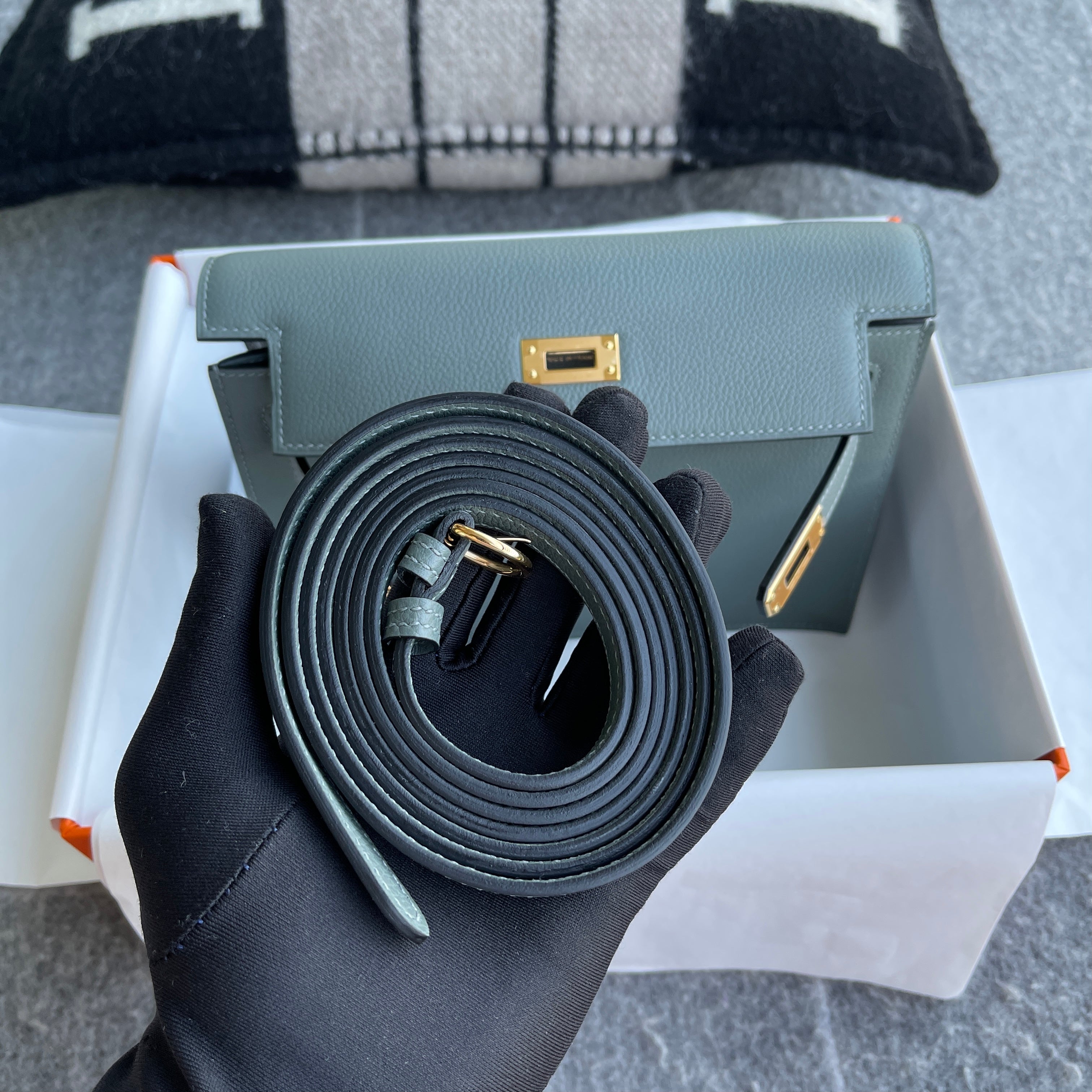 KELLY DANSE EVERCOLOR LEATHER VERT AMANDE WITH GOLD HARDWARE (GHW)