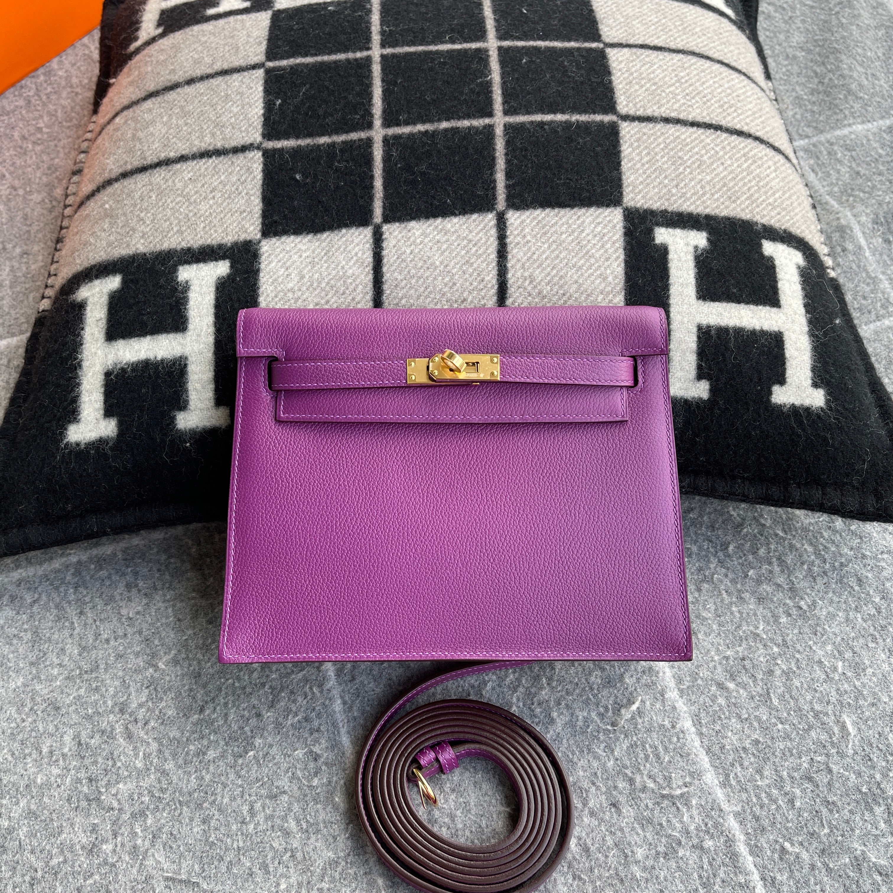 KELLY DANSE EVERCOLOR LEATHER ANEMONE WITH GOLD HARDWARE (GHW)