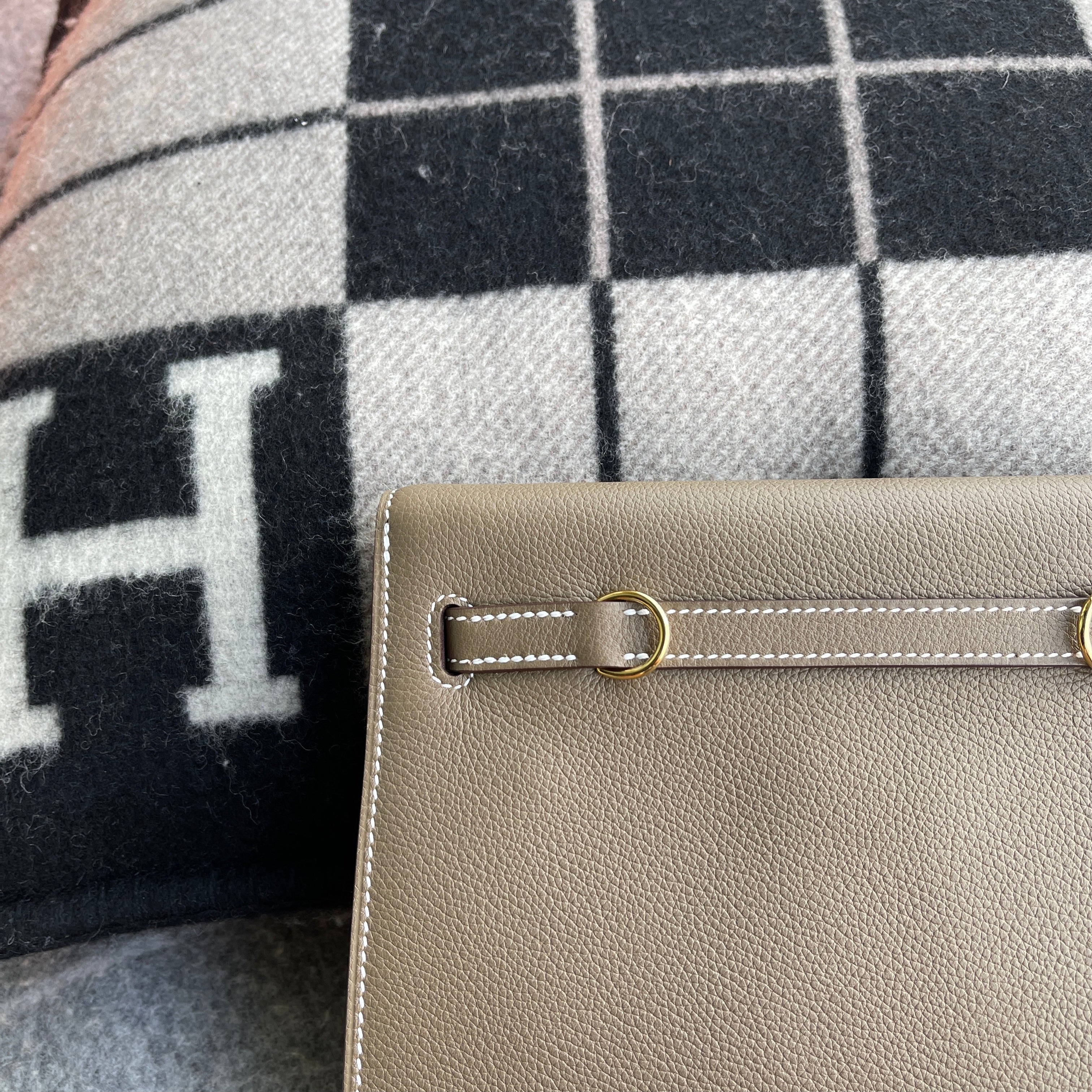 KELLY DANSE EVERCOLOR LEATHER ETOUPE WITH GOLD HARDWARE (GHW)