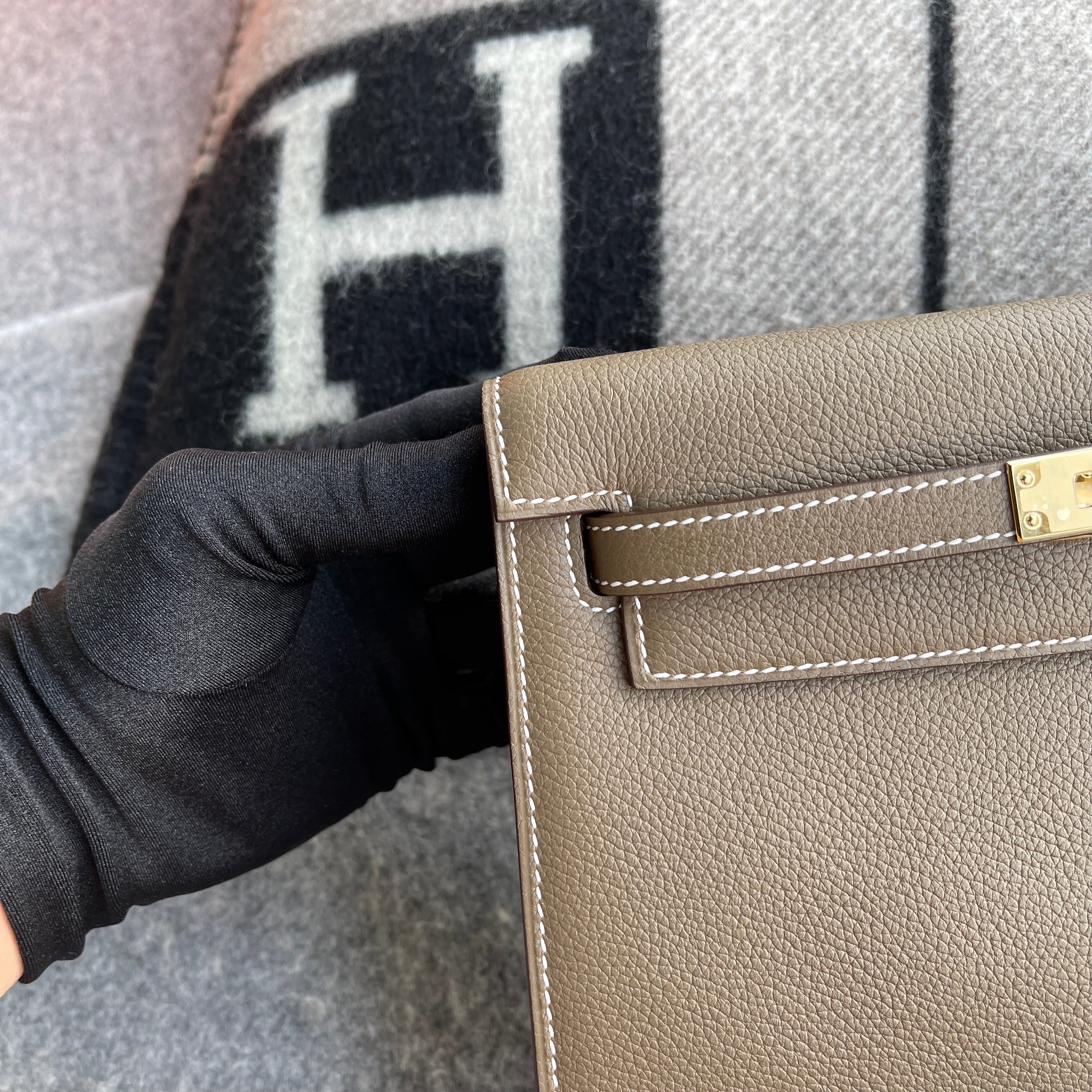 KELLY DANSE EVERCOLOR LEATHER ETOUPE WITH GOLD HARDWARE (GHW)