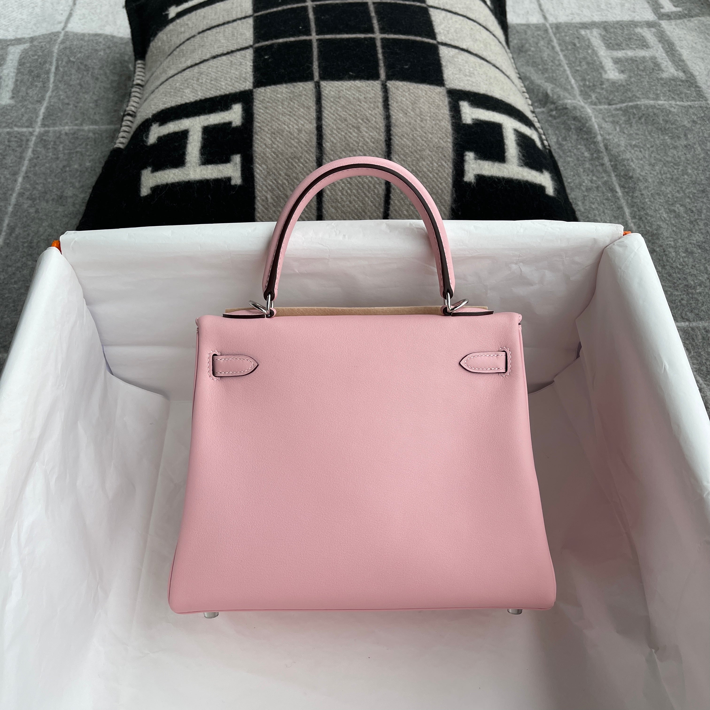 KELLY 25 SWIFT LEATHER ROSE SAKURA WITH PALLADIUM HARDWARE (PHW)