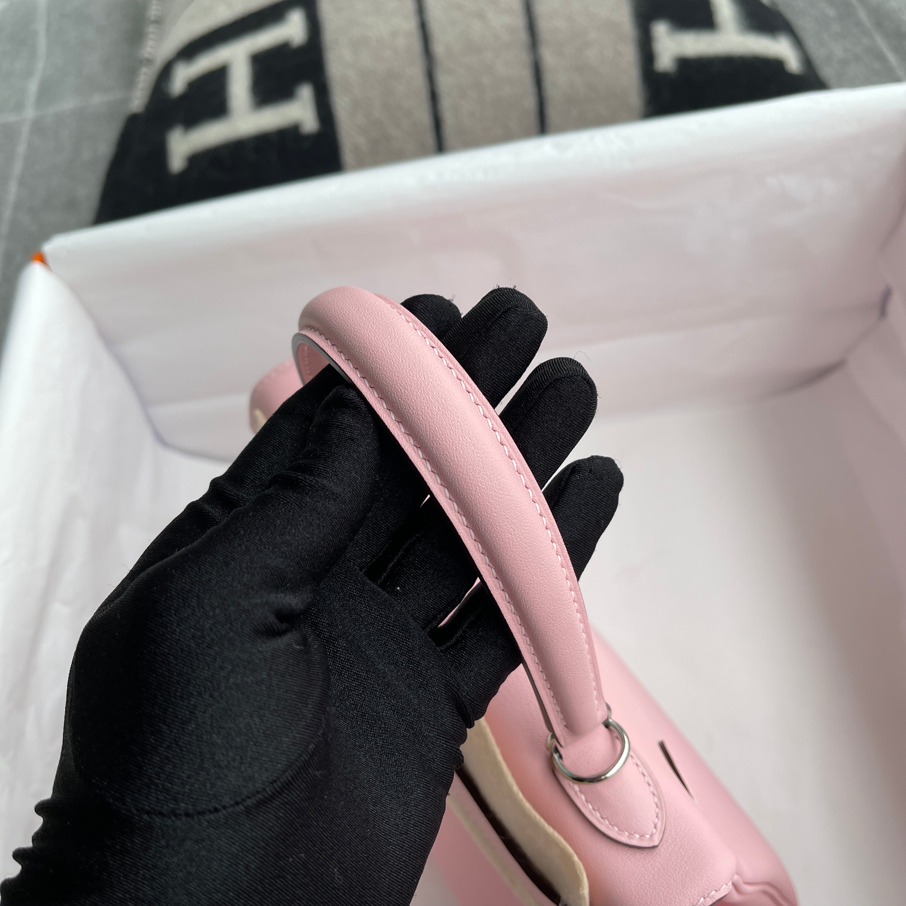 KELLY 25 SWIFT LEATHER ROSE SAKURA WITH PALLADIUM HARDWARE (PHW)