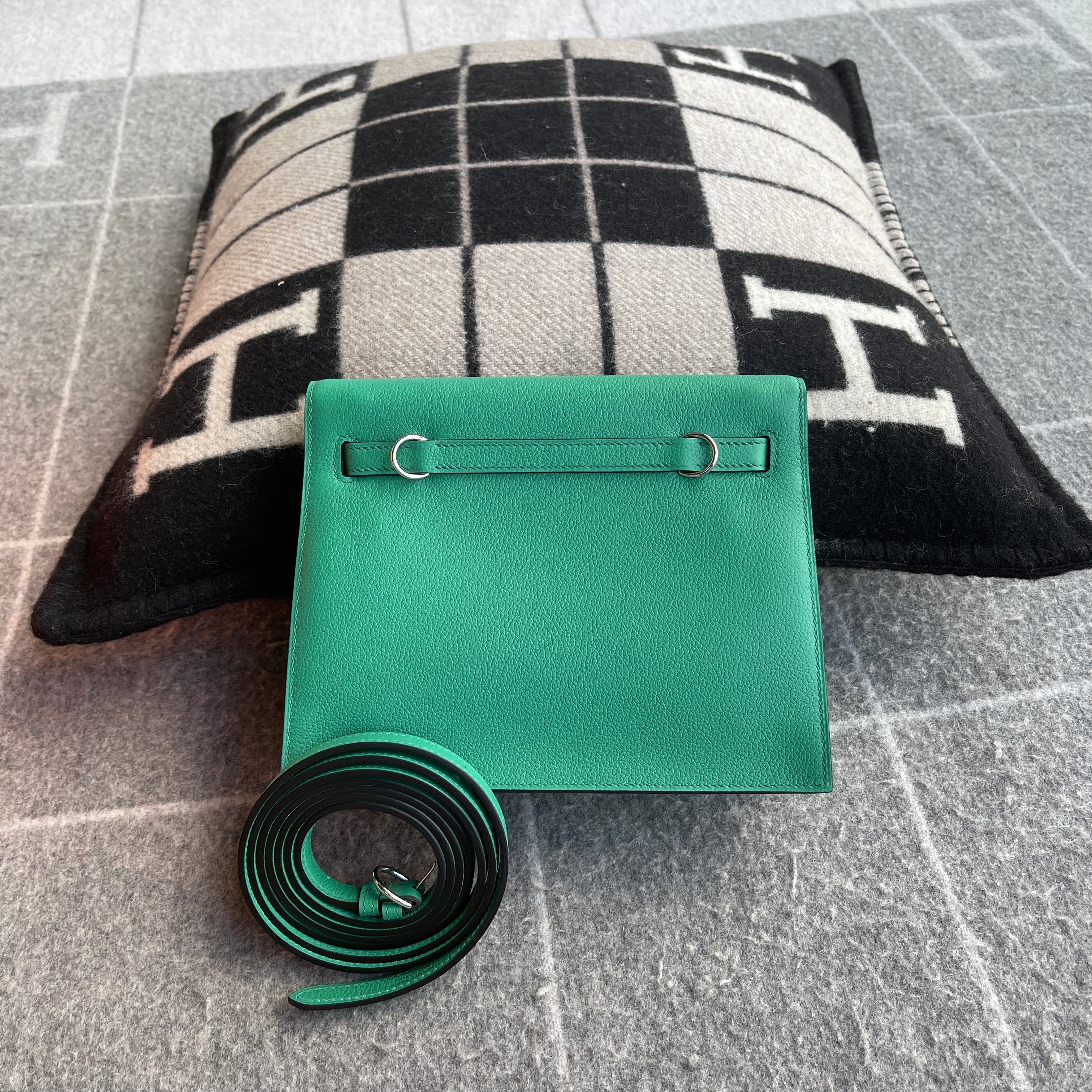 KELLY DANSE EVERCOLOR LEATHER VERT VERONE WITH PALLADIUM HARDWARE (PHW)