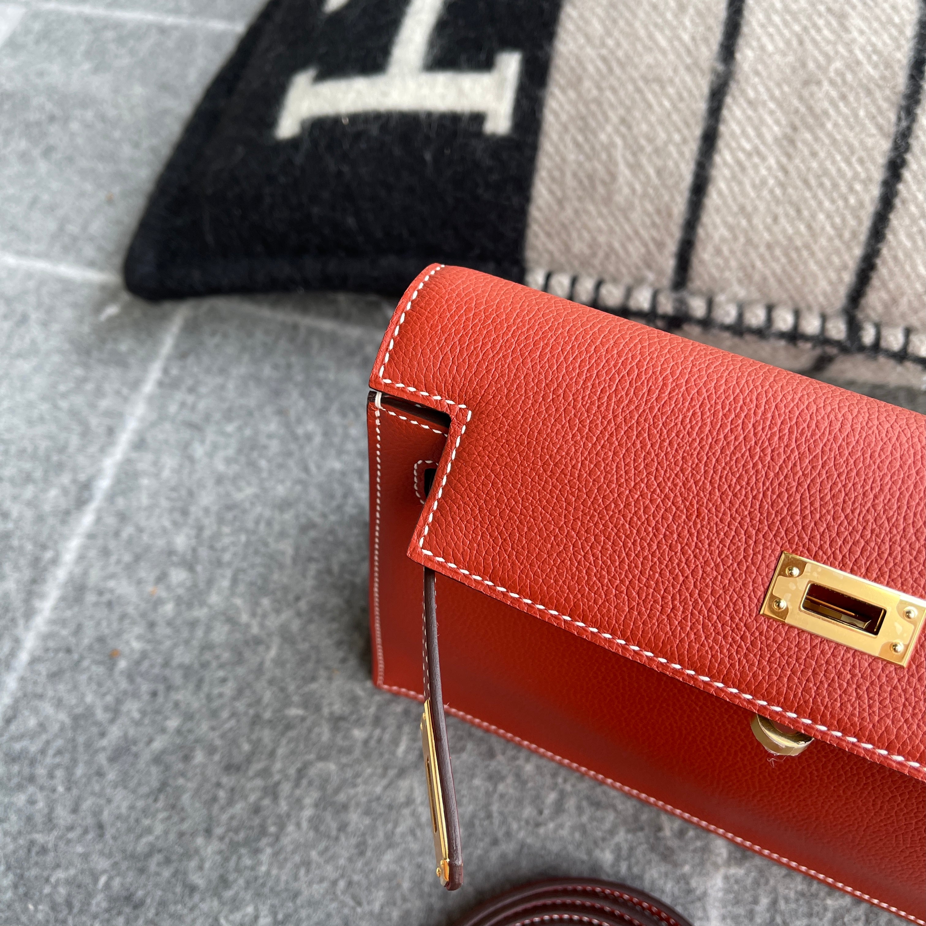 KELLY DANSE EVERCOLOR LEATHER TERRE BATTUE WITH GOLD HARDWARE (GHW)