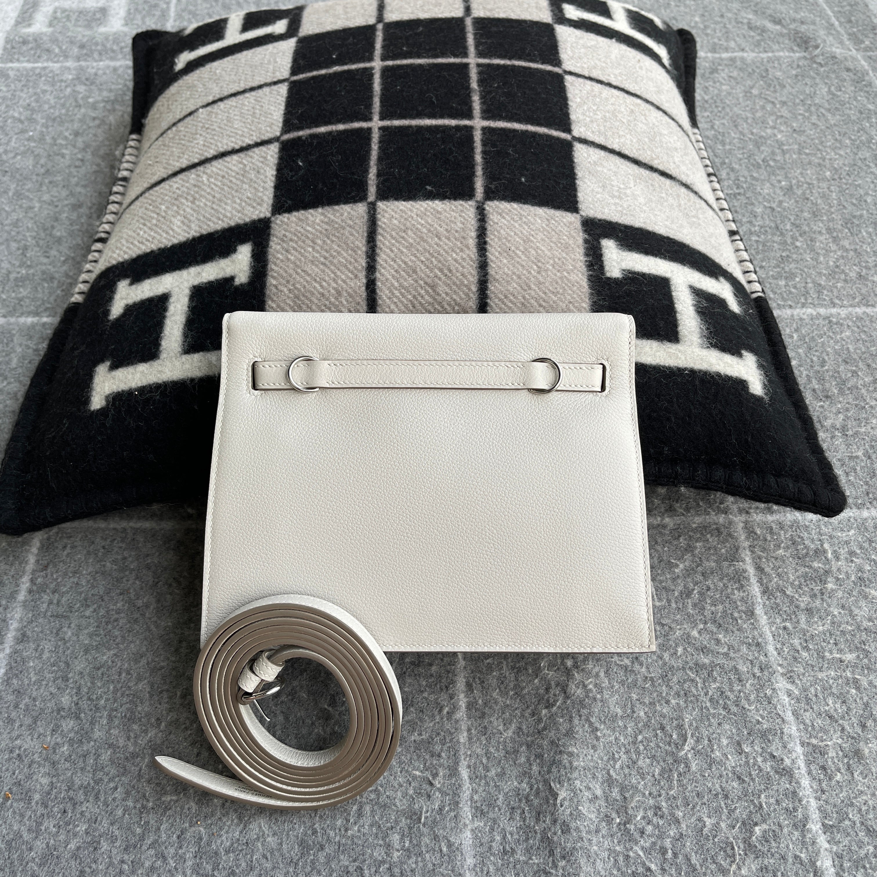 KELLY DANSE EVERCOLOR LEATHER BLANC WITH PALLADIUM HARDWARE (PHW)