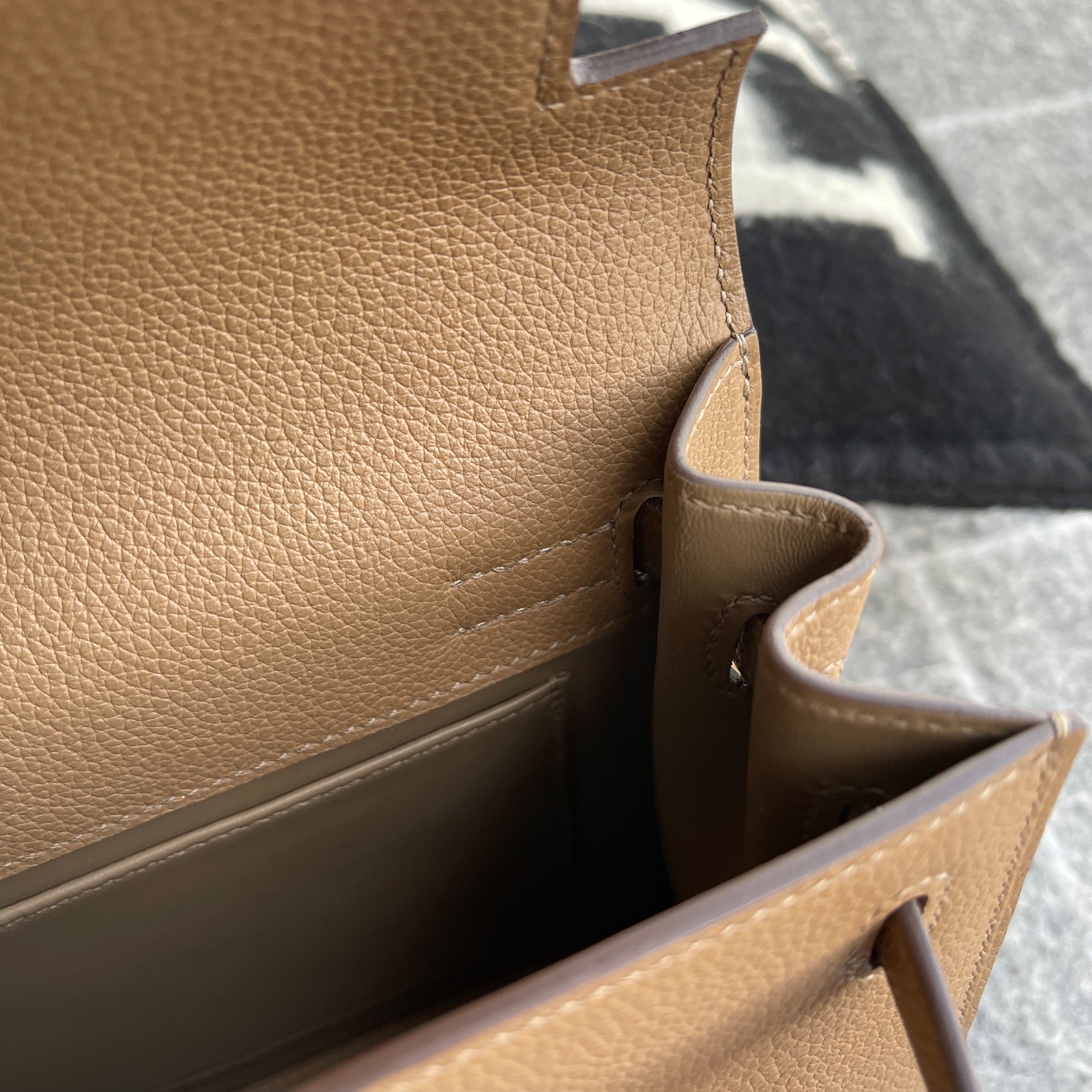KELLY DANSE EVERCOLOR LEATHER BEIGE DE WEIMAR WITH GOLD HARDWARE (GHW)