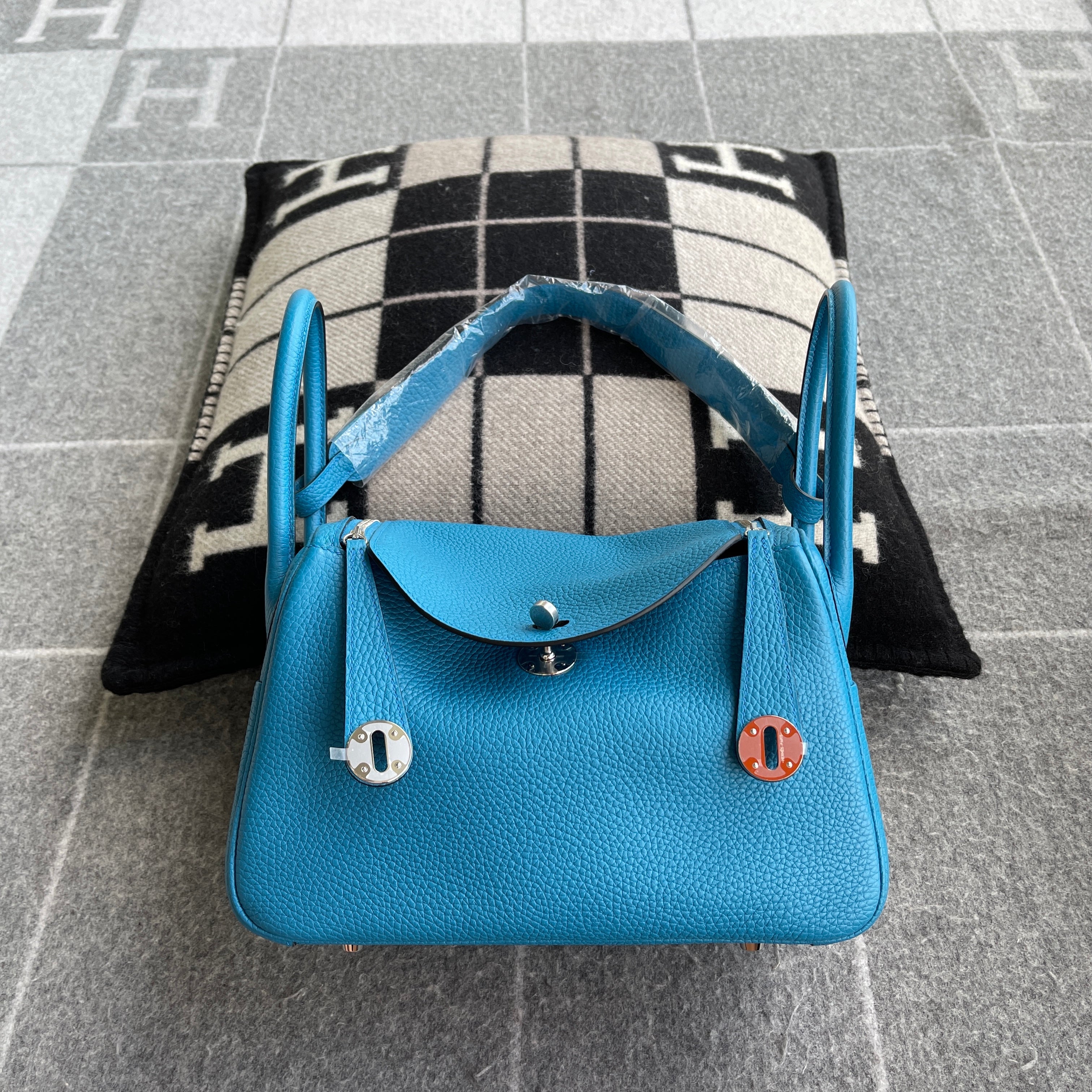 LINDY 26 CLEMENCE LEATHER BLUE ZANZIBAR WITH PALLADIUM HARDWARE (PHW)