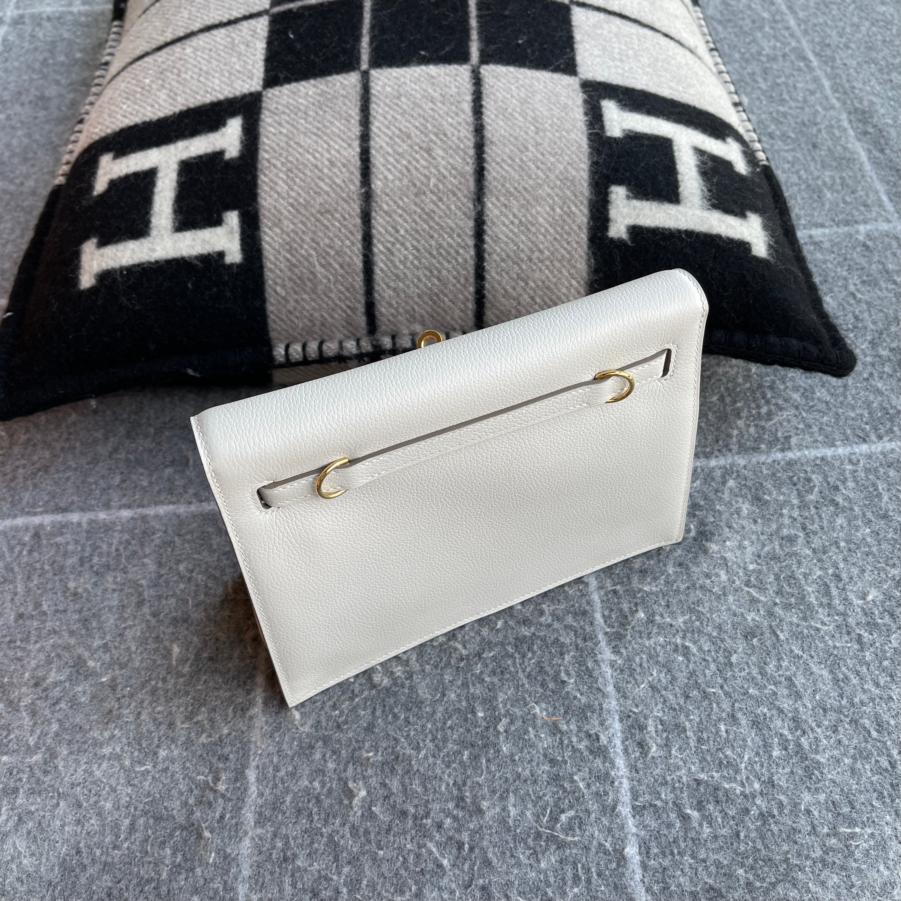 KELLY DANSE EVERCOLOR LEATHER BLANC WITH GOLD HARDWARE (GHW)