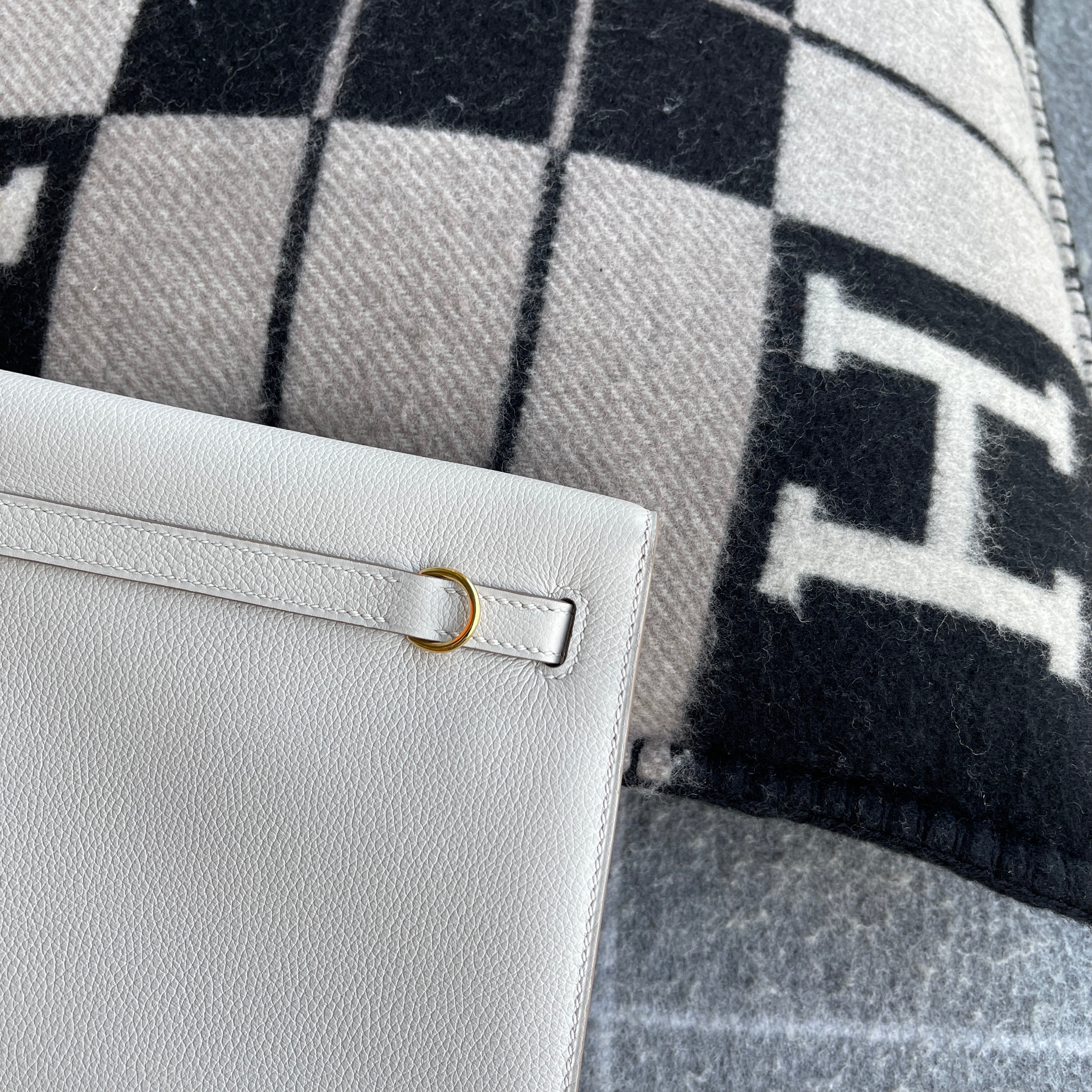 KELLY DANSE EVERCOLOR LEATHER BLANC WITH GOLD HARDWARE (GHW)