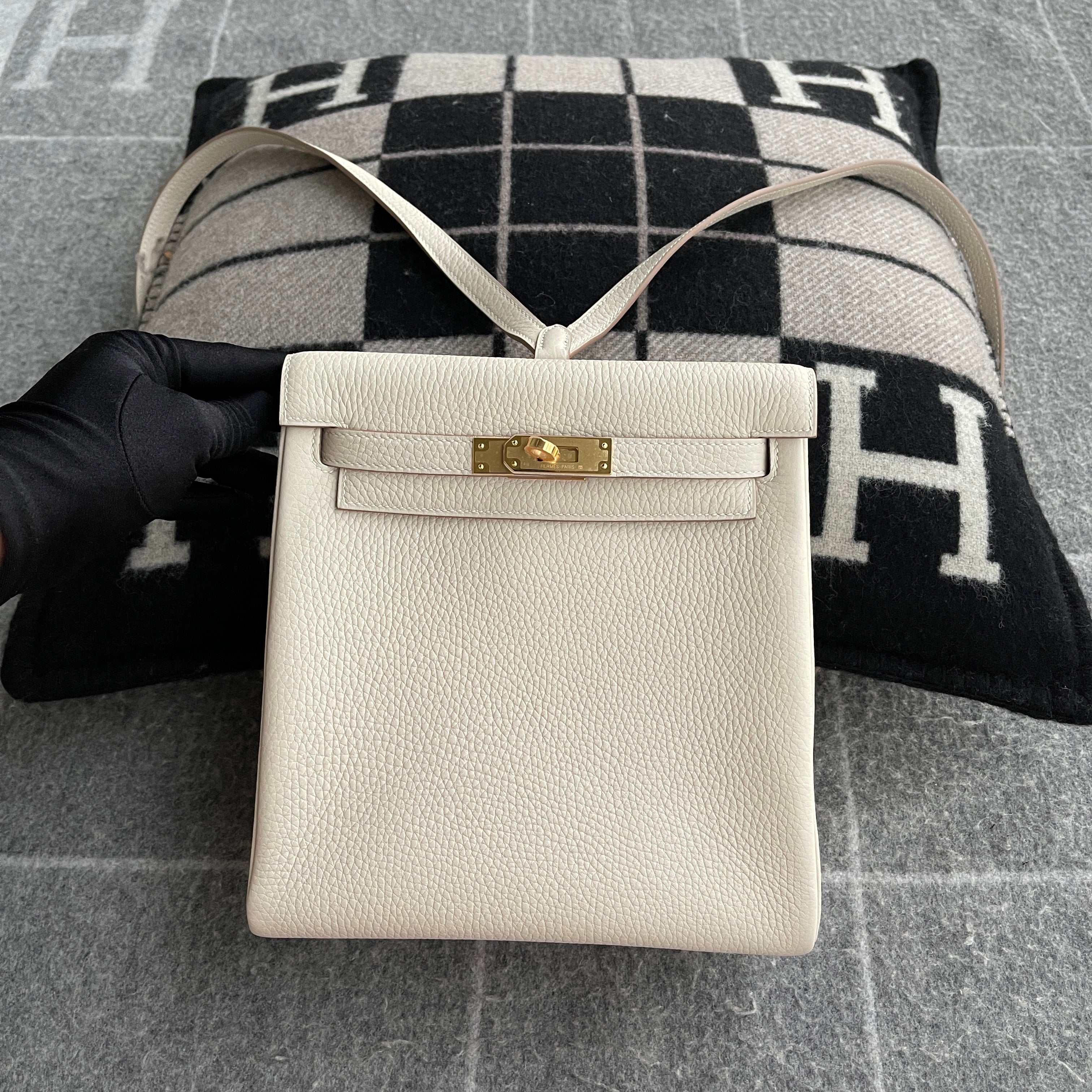 KELLY ADO CLEMENECE LEATHER CRAIE WITH GOLD HARDWARE (GHW)