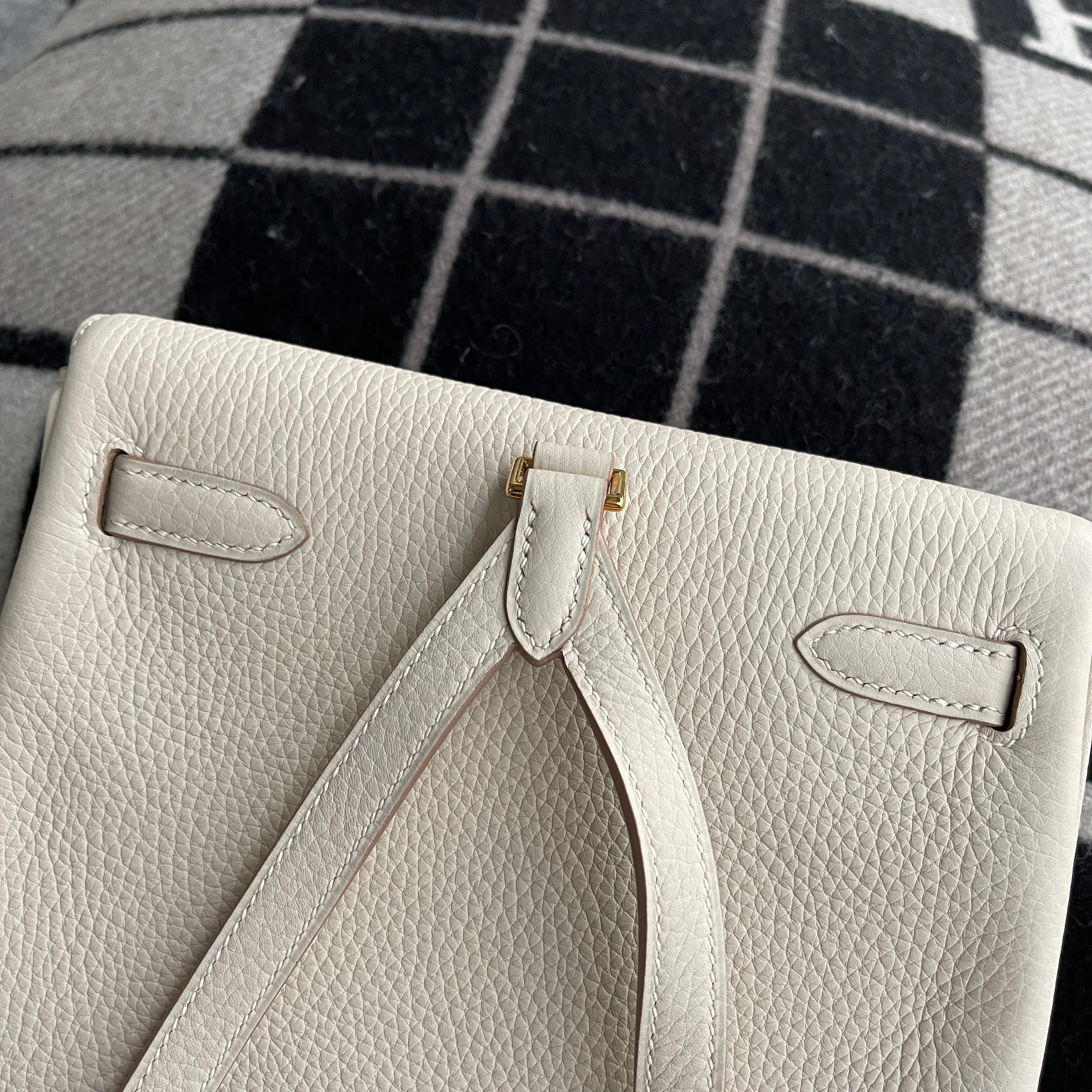 KELLY ADO CLEMENECE LEATHER CRAIE WITH GOLD HARDWARE (GHW)