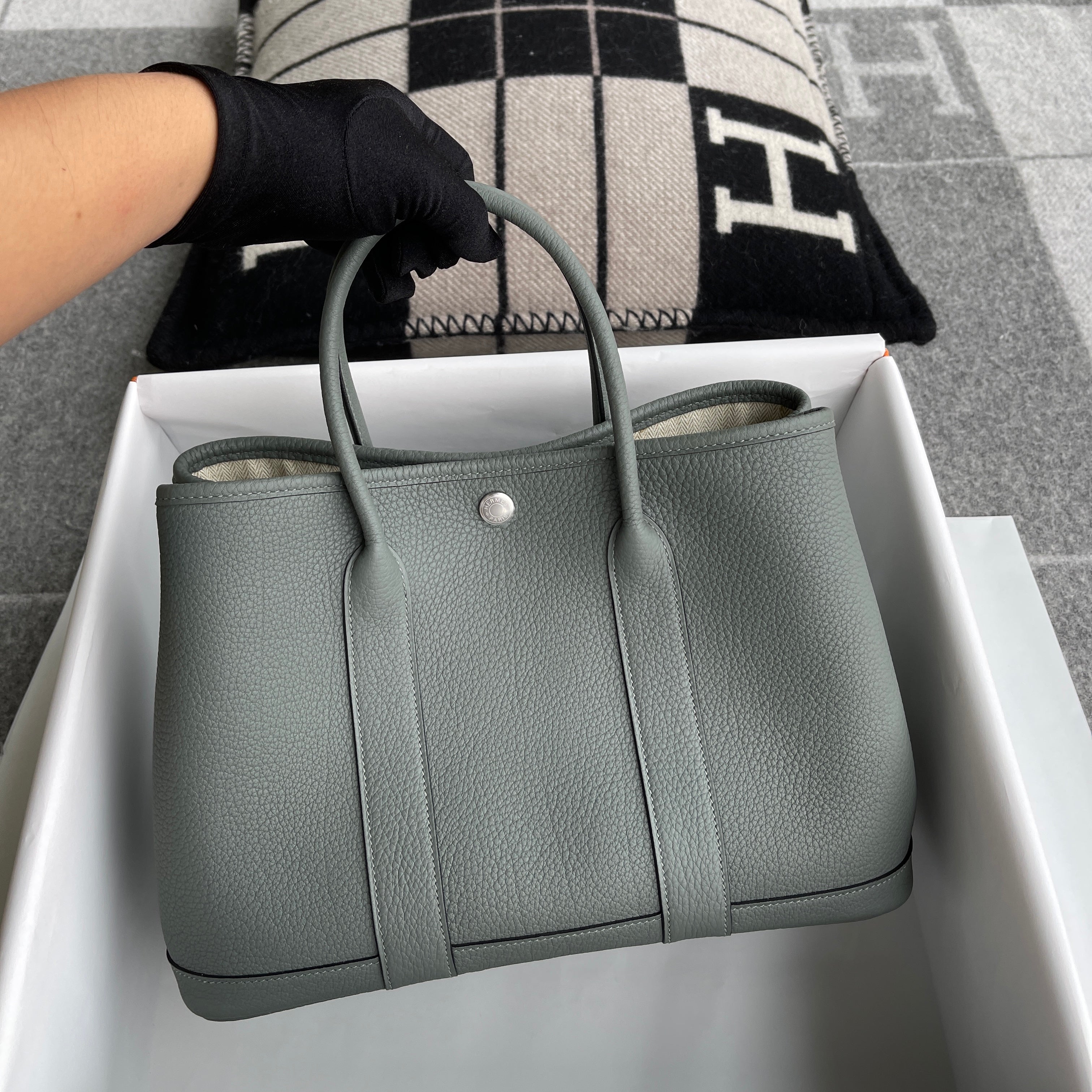 GARDEN PARTY 30 NEGONDA LEATHER VERT AMANDE WITH PALLADIUM HARDWARE (PHW)