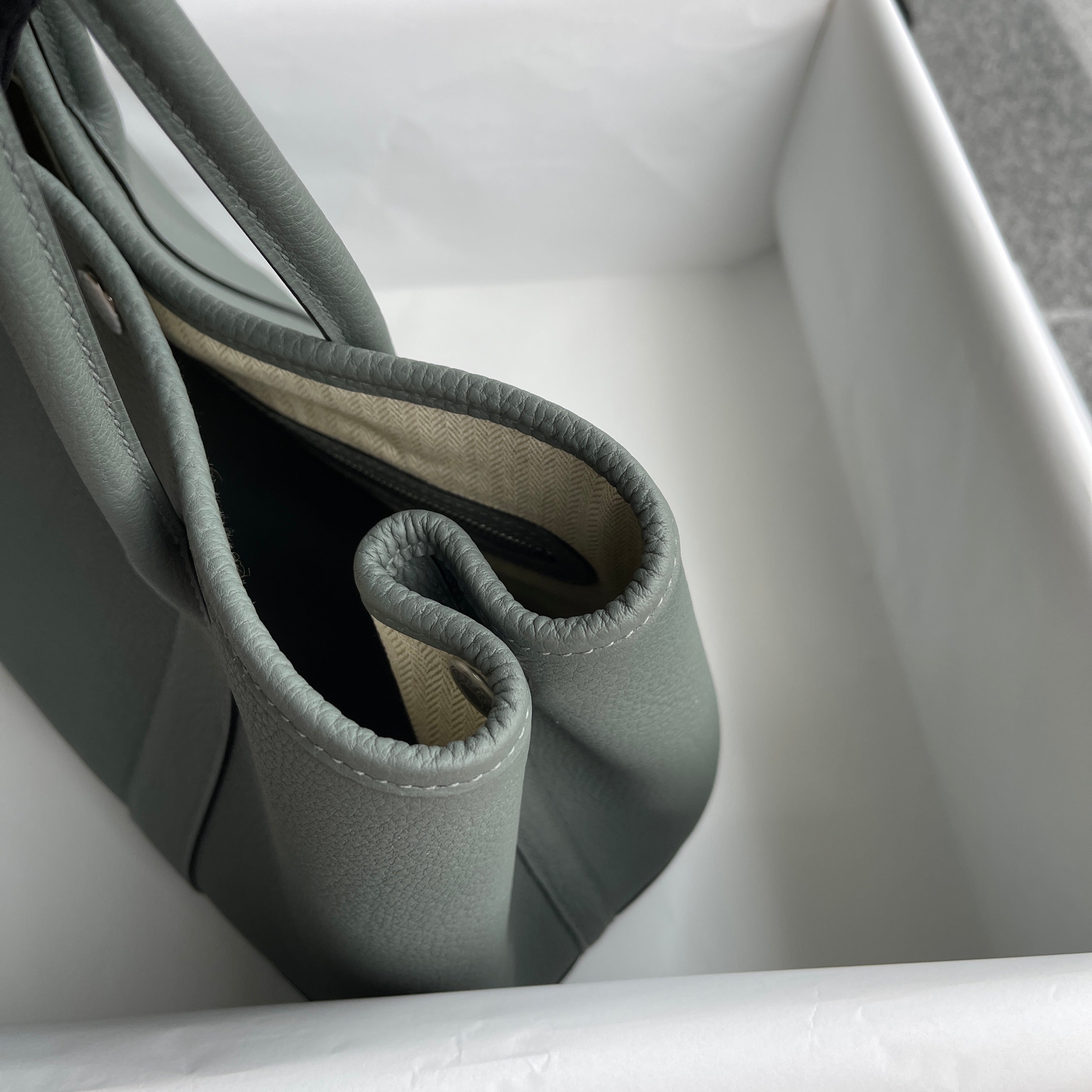 GARDEN PARTY 30 NEGONDA LEATHER VERT AMANDE WITH PALLADIUM HARDWARE (PHW)