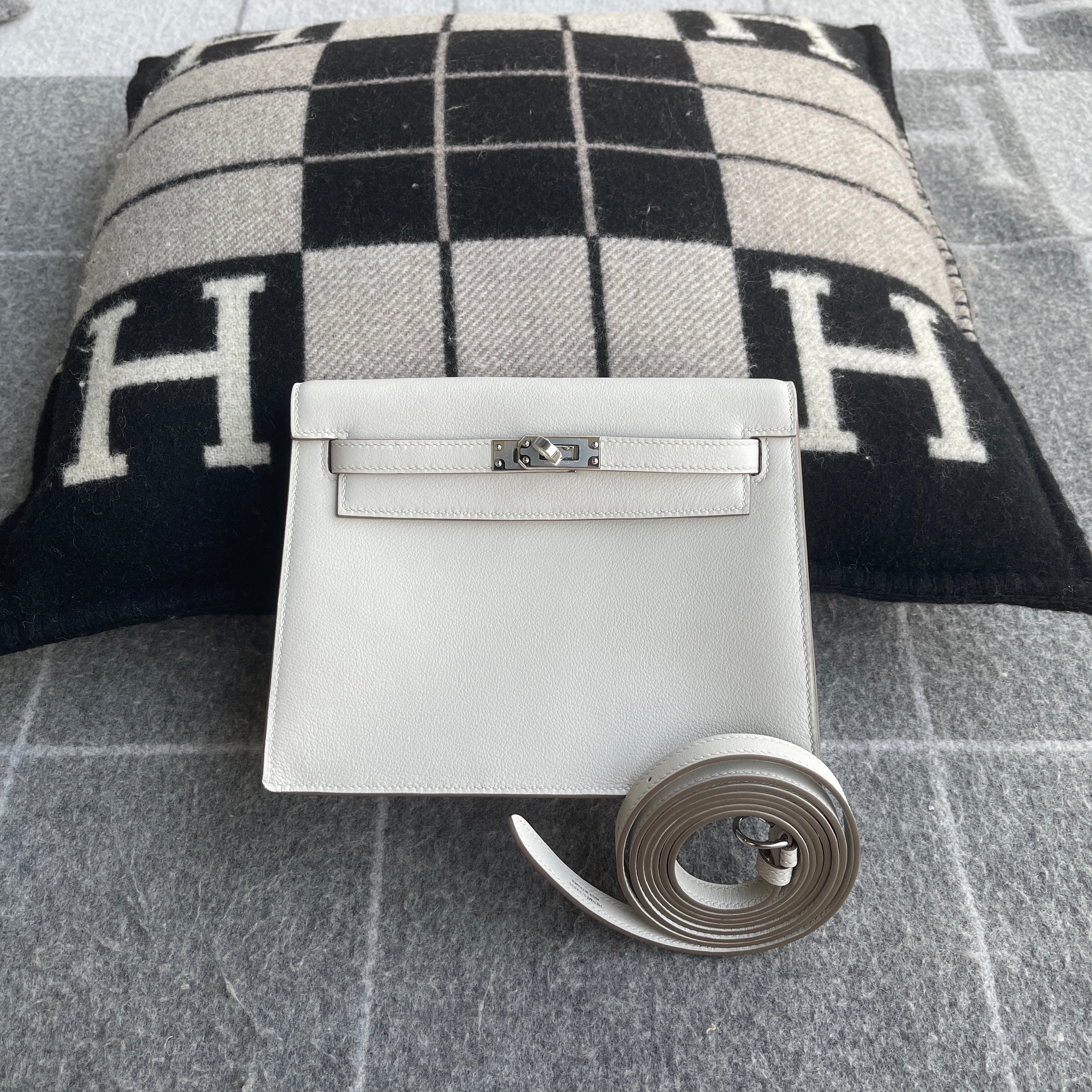 KELLY DANSE SWIFT LEATHER BLANC WITH PALLADIUM HARDWARE (PHW)