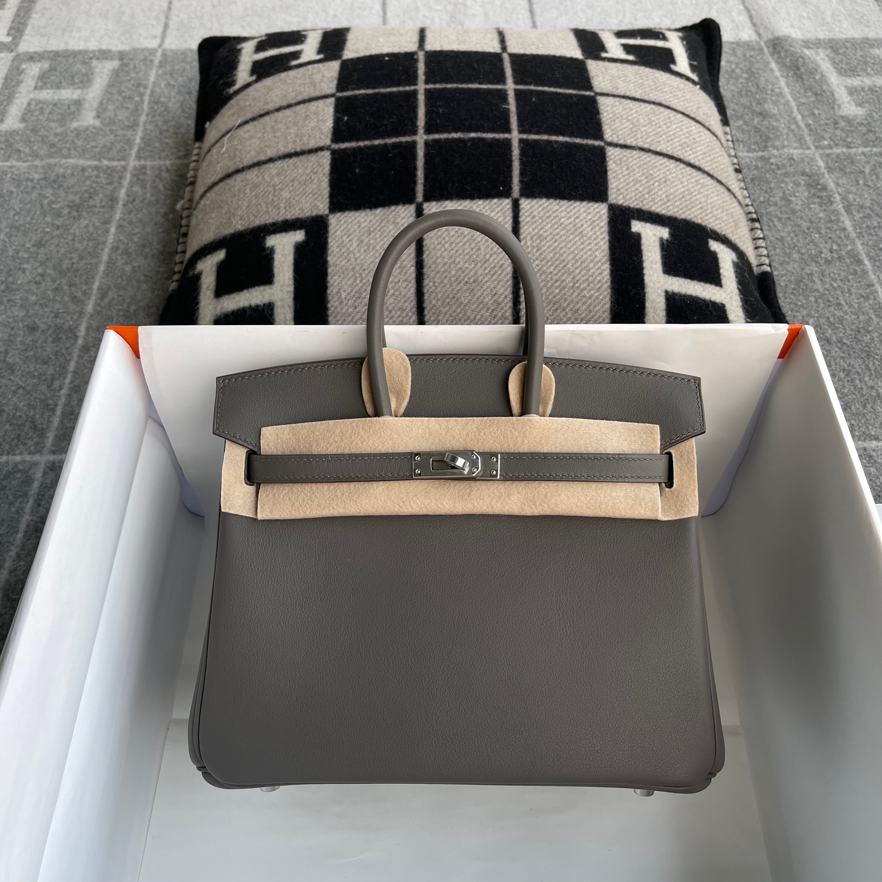 BIRKIN 25 SWIFT LEATHER ETAIN WITH PALLADIUM HARDWARE (PHW)