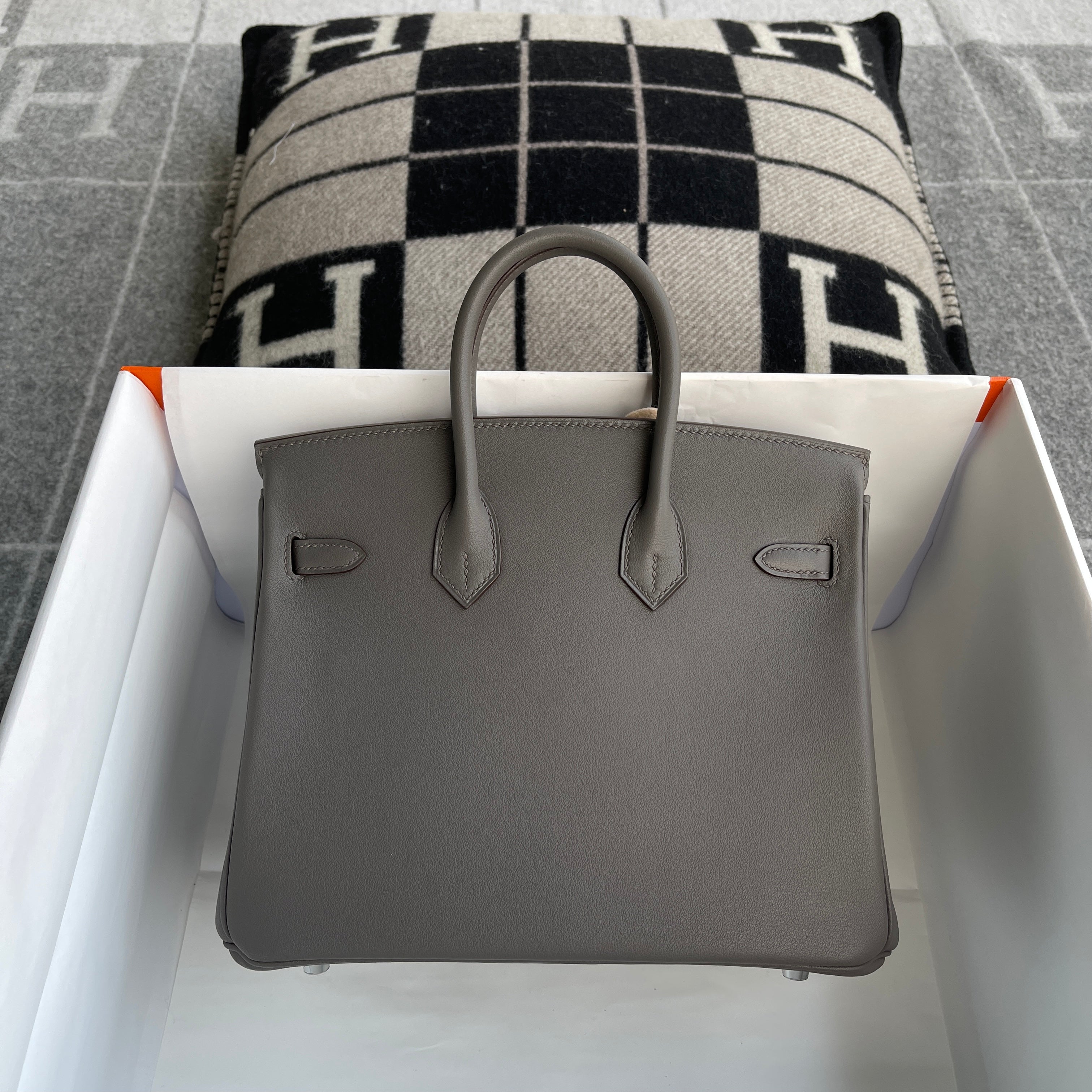 BIRKIN 25 SWIFT LEATHER ETAIN WITH PALLADIUM HARDWARE (PHW)