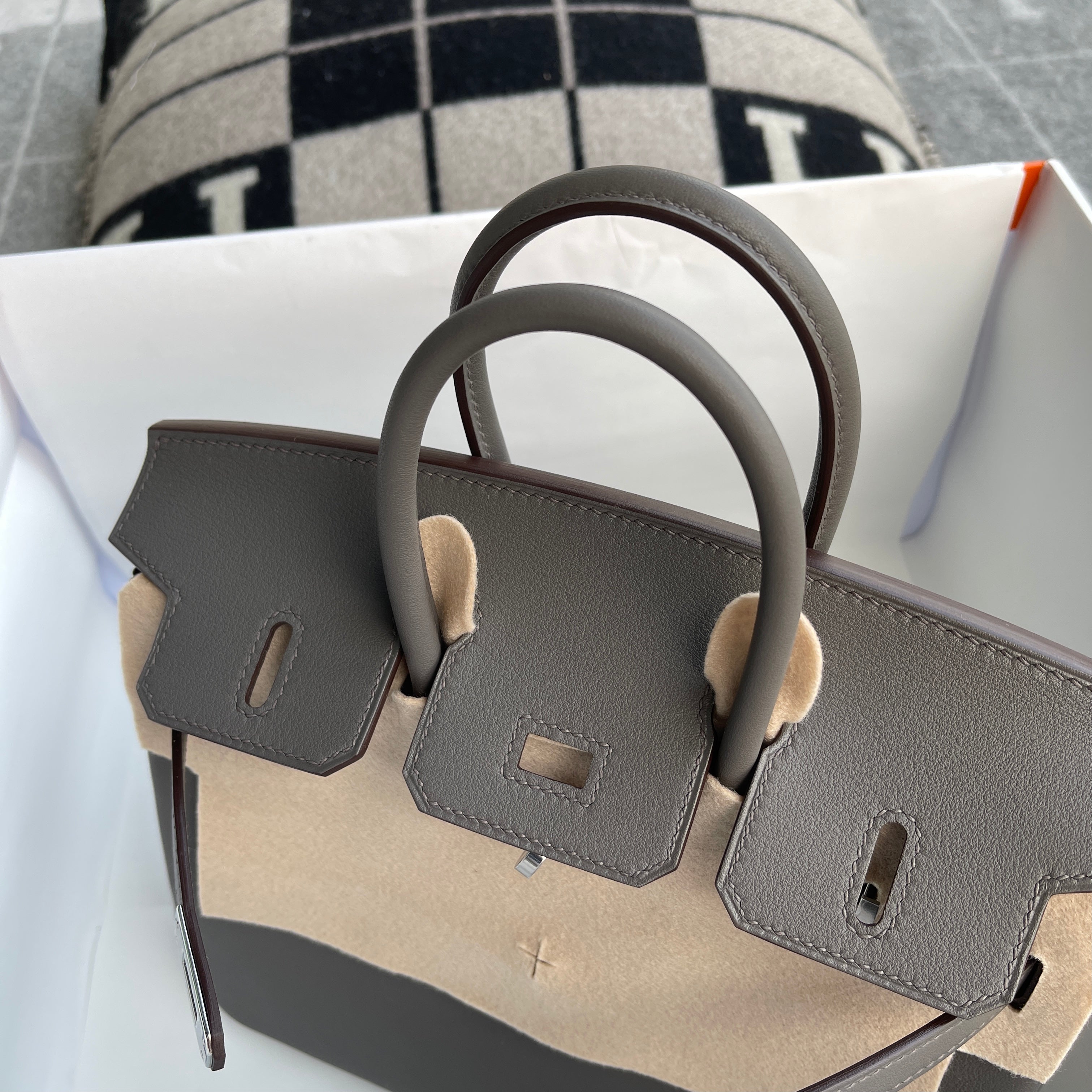 BIRKIN 25 SWIFT LEATHER ETAIN WITH PALLADIUM HARDWARE (PHW)