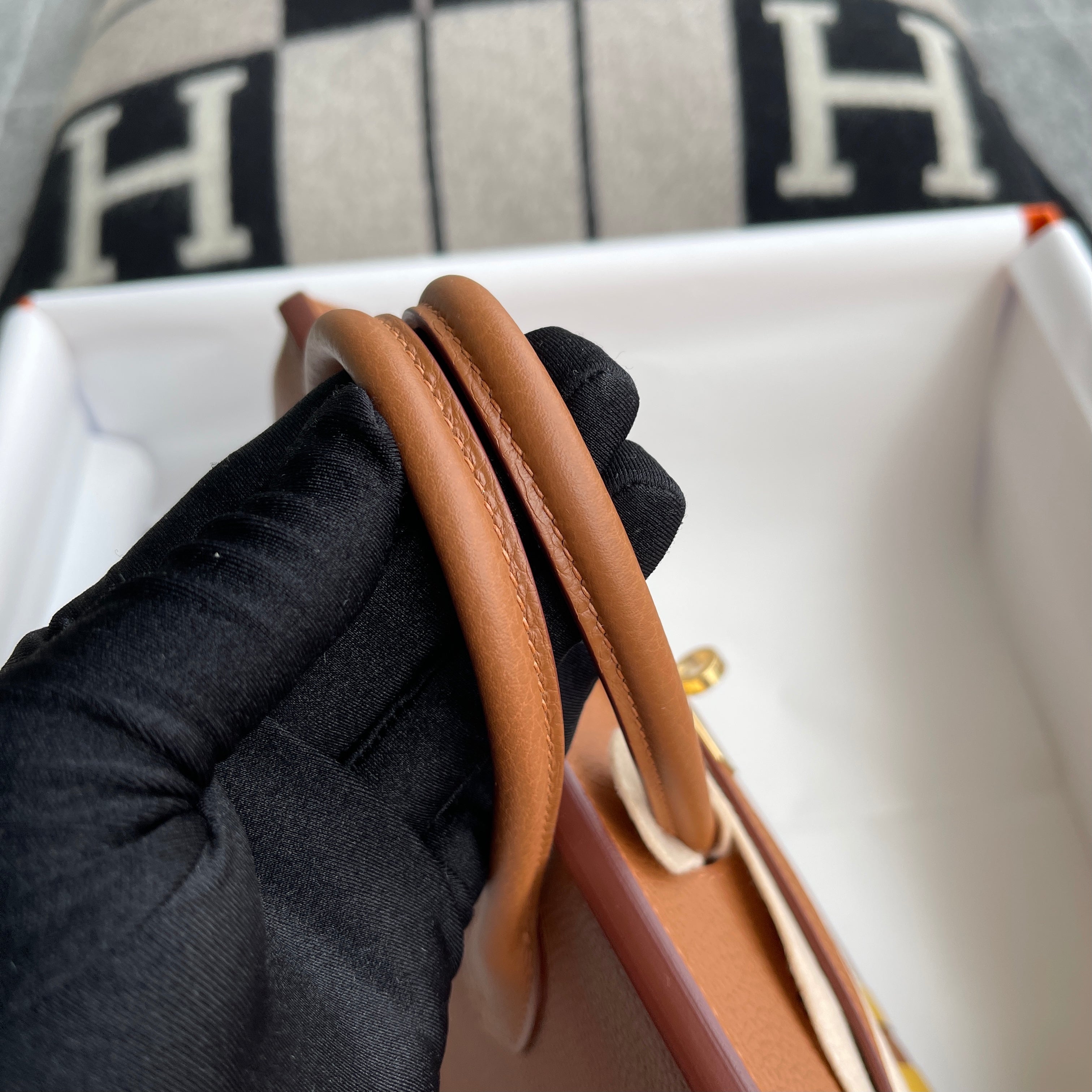 BIRKIN 25 TOGO/SWIFT LEATHER OFFICIER GOLD/JAUNE AMBRE WITH GOLD HARDWARE (GHW)