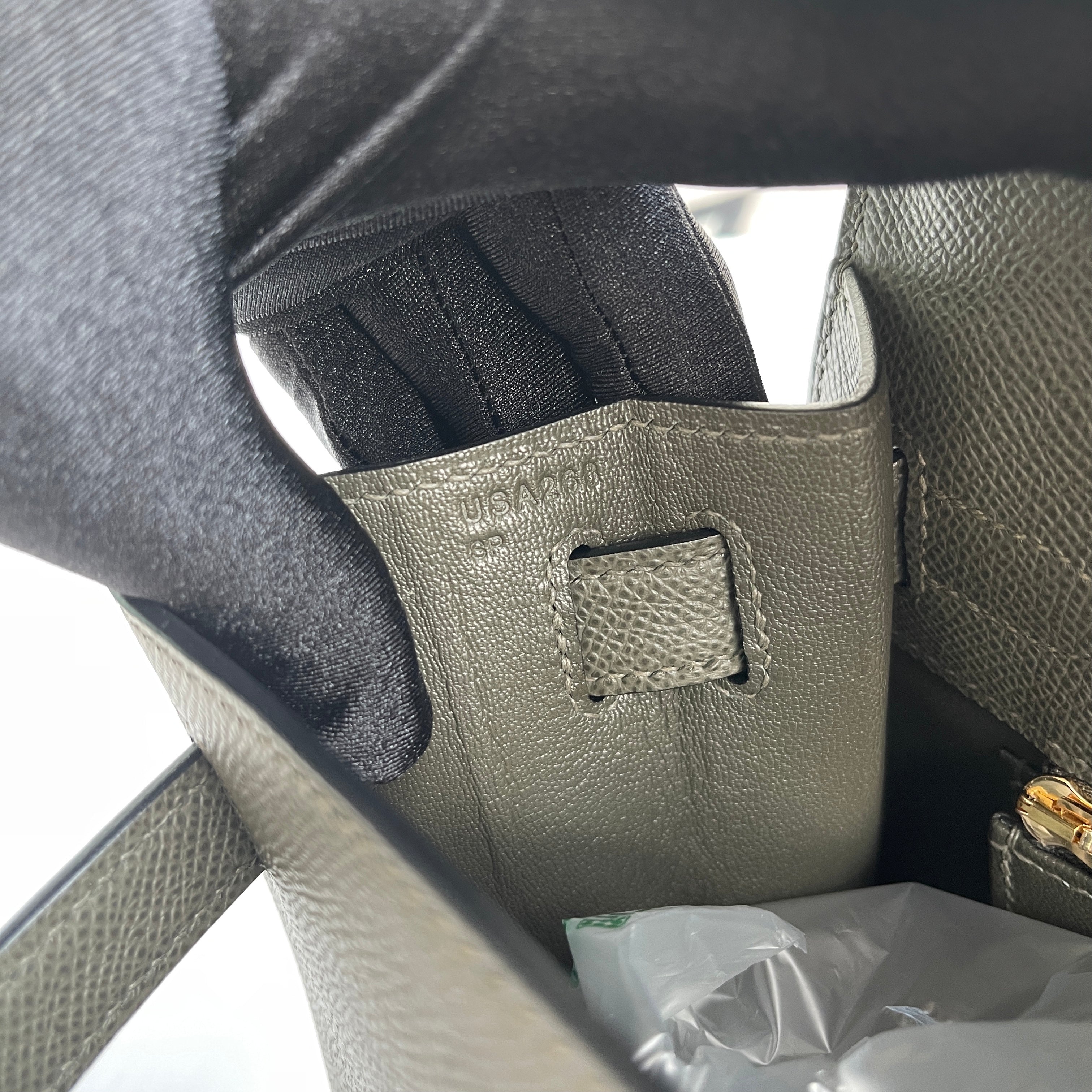 KELLY 28 EPSOM LEATHER VERT DE GRIS WITH GOLD HARDWARE (GHW)
