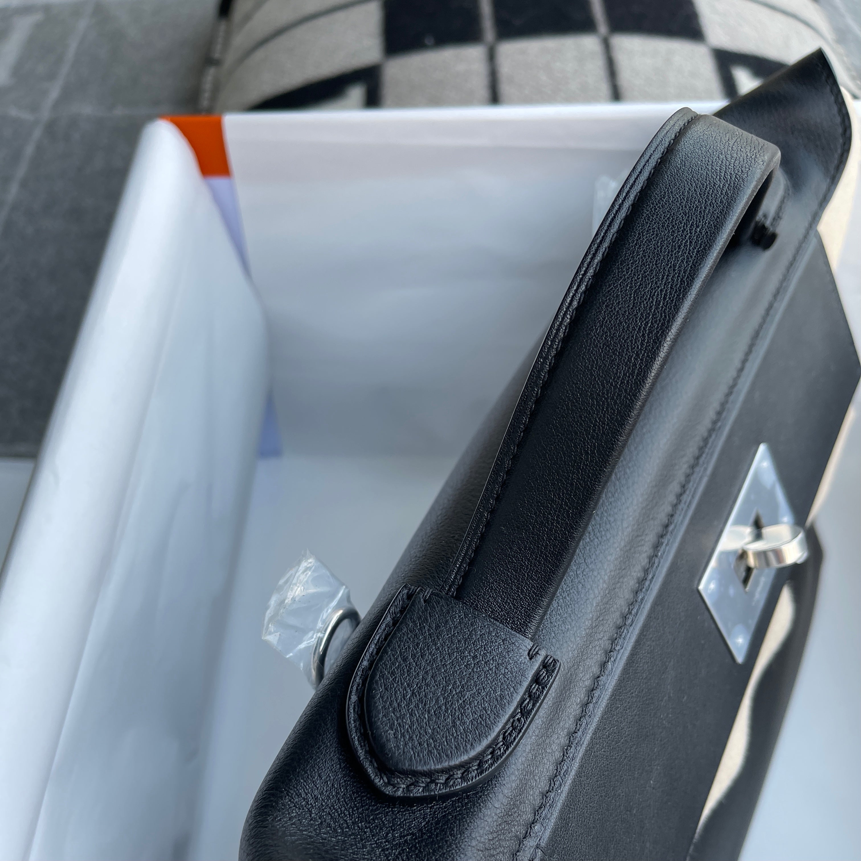 24/24 (29) TOGO & SWIFT LEATHER NOIR (BLACK) WITH PALLADIUM HARDWARE (PHW)