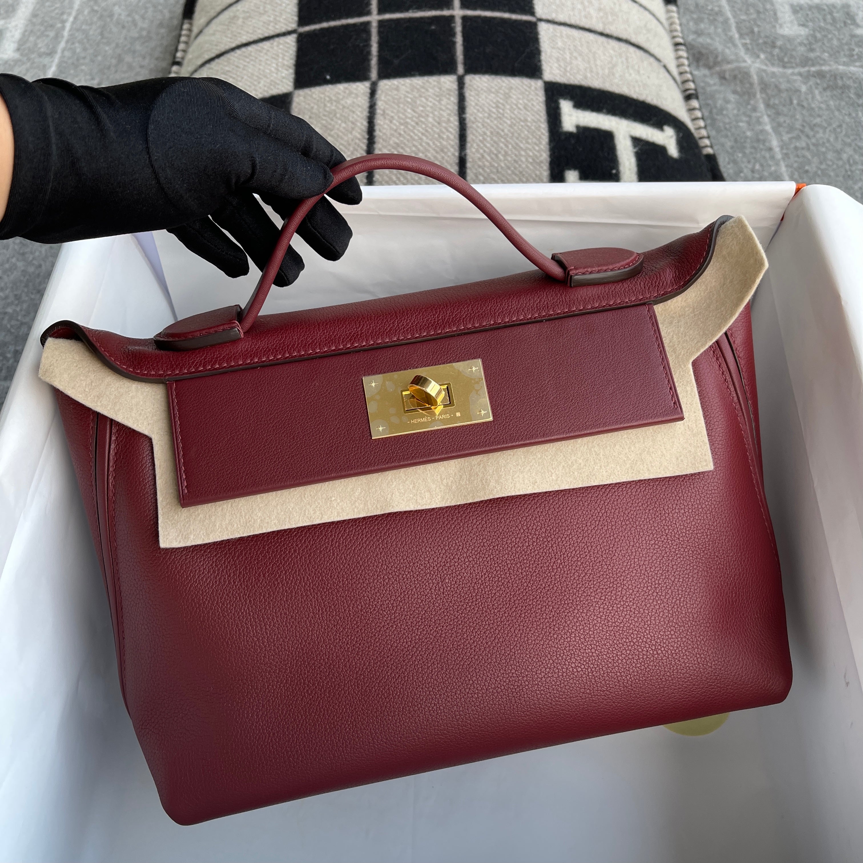 24/24 (29) TOGO & SWIFT LEATHER ROUGE H & BORDEAUX WITH GOLD HARDWARE (GHW)